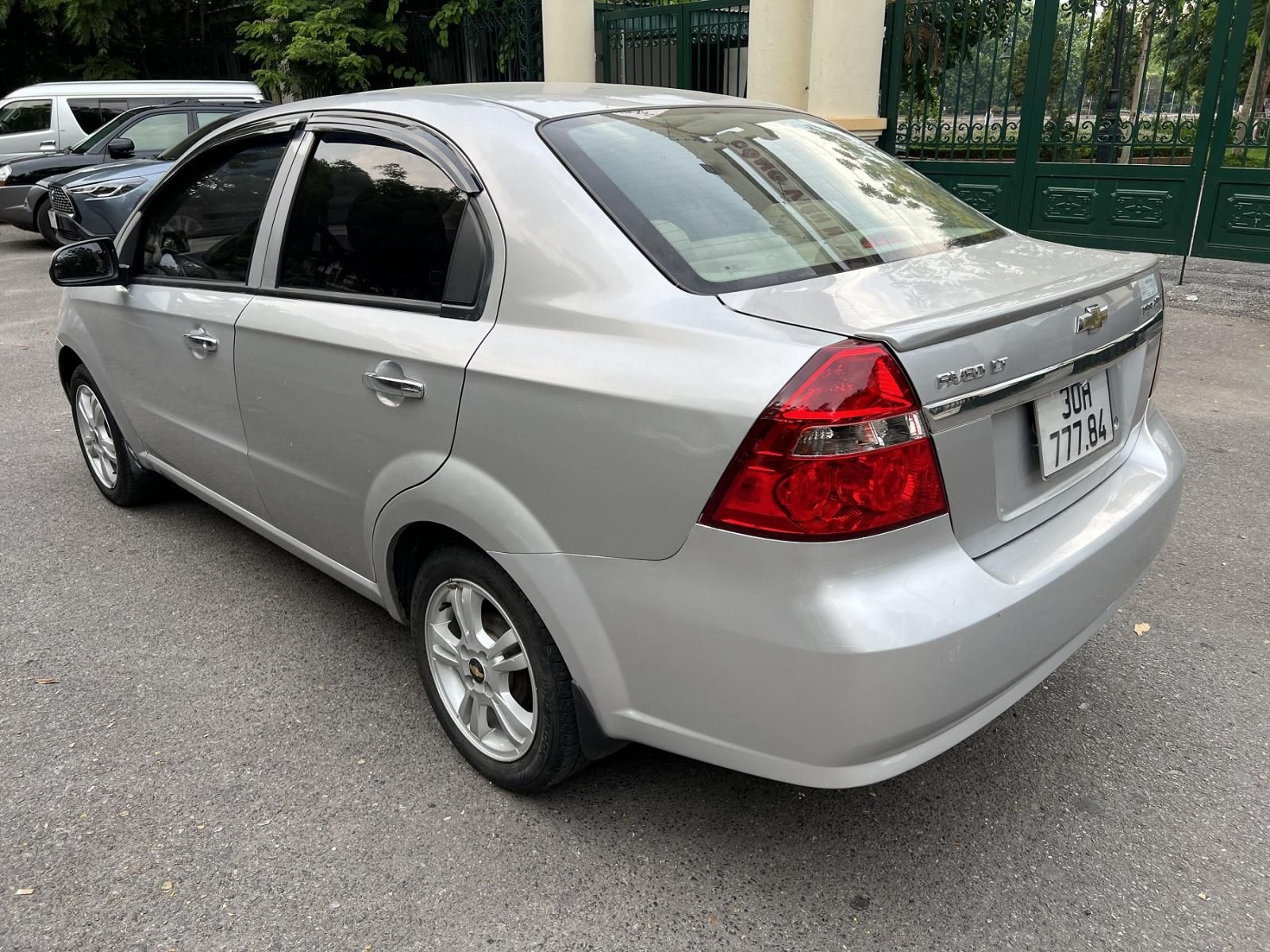 Chevrolet Aveo 2016 - Bán xe giá hữu nghị