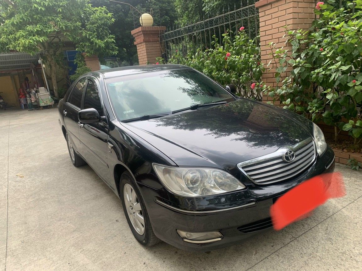 Toyota Camry 2003 - Màu đen, 215tr