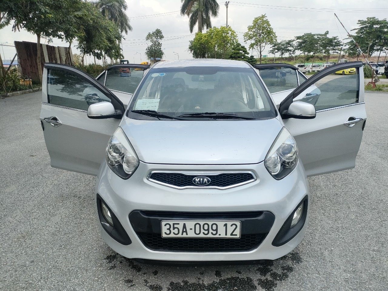 Kia Picanto 2014 - Xe mới 95% giá chỉ 220tr