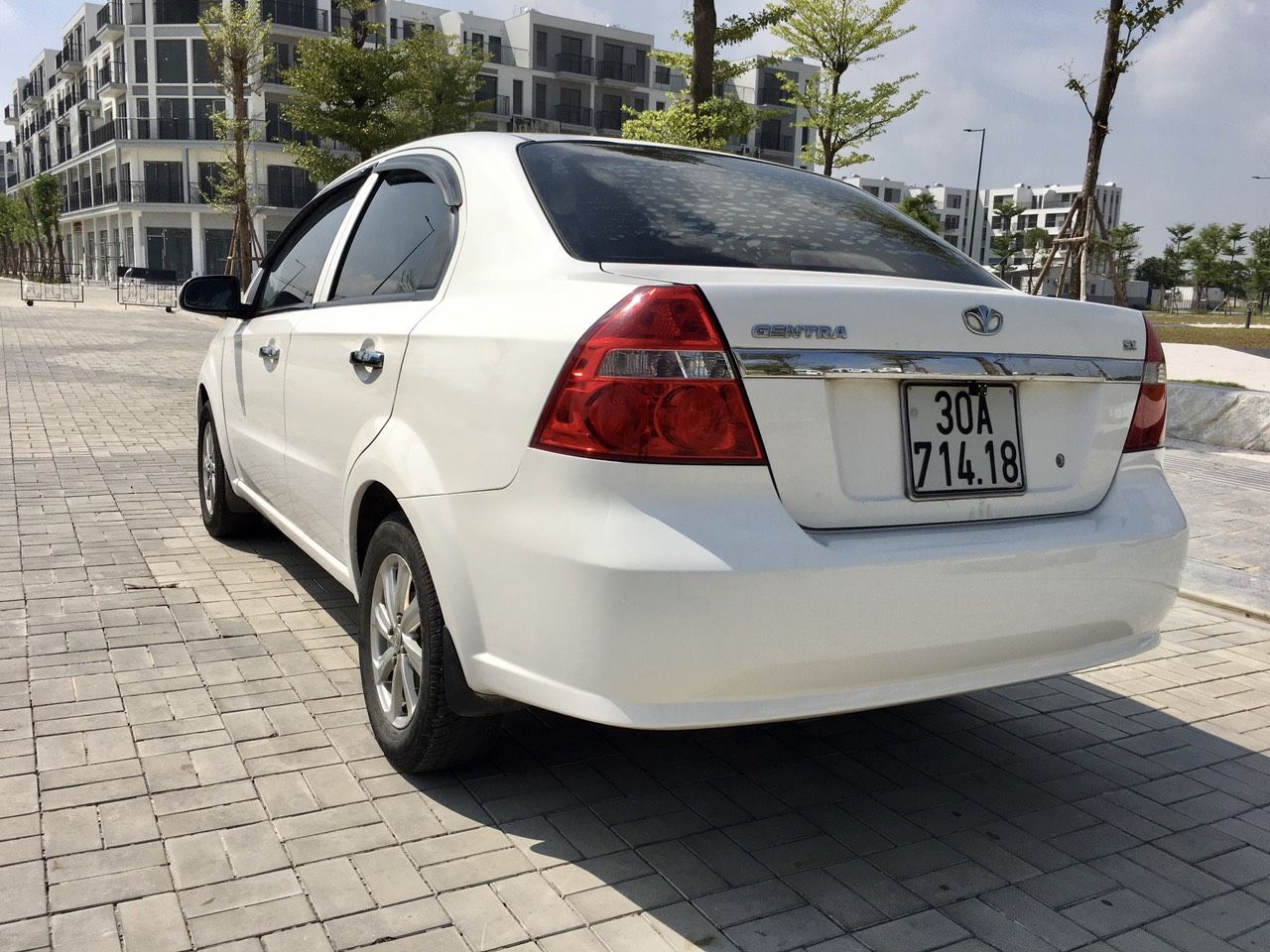 Daewoo Gentra 2009 - Biển Hà Nội, màu trắng