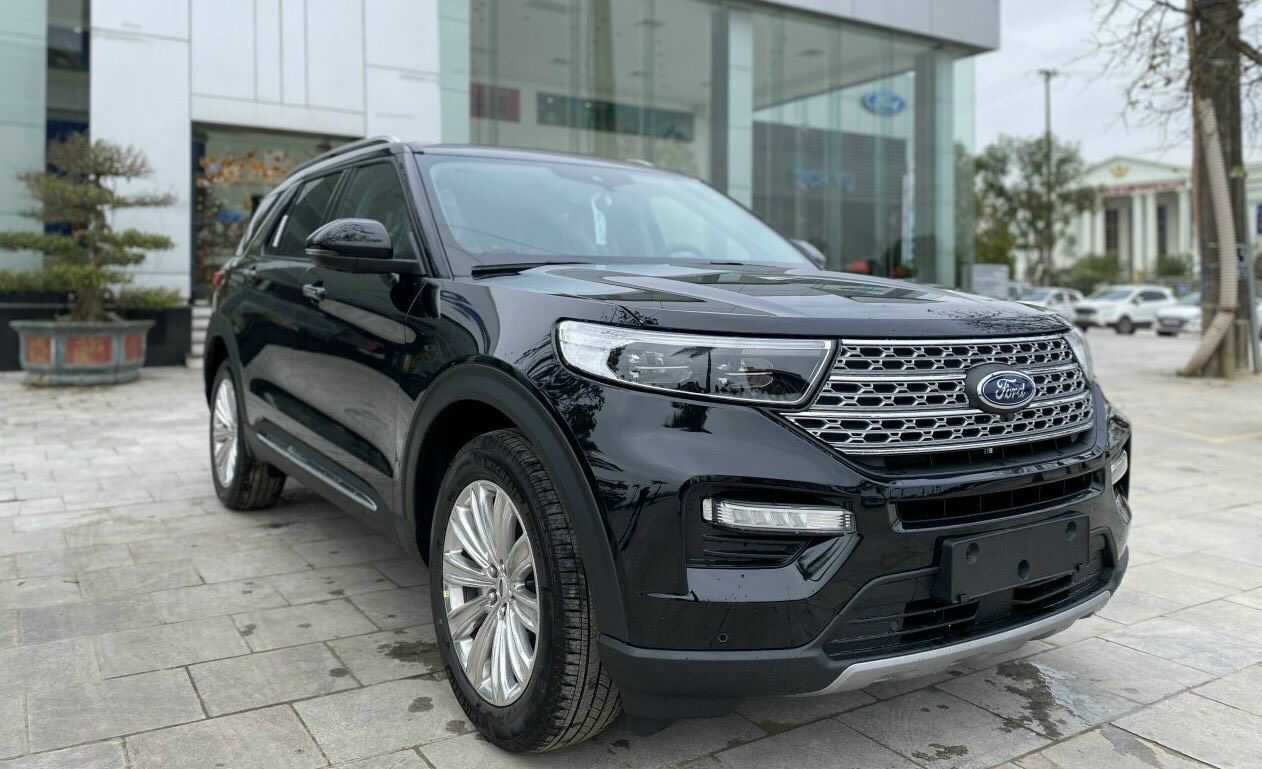 Ford Explorer 2022 - Sẵn màu đen, giao tháng 8, giá tốt nhất miền bắc, ưu đãi quà tặng PK, BHTV. Hỗ trợ trả trước 20% nhận xe, giao xe tận nơi