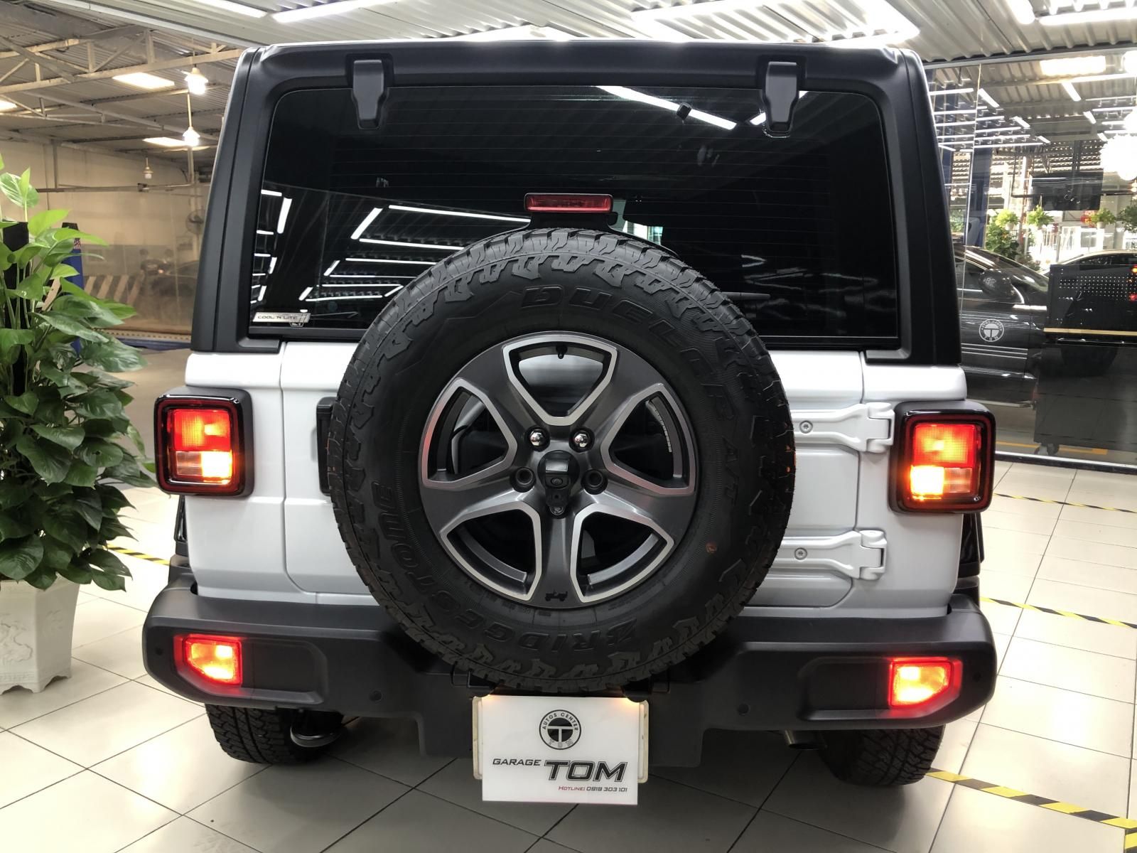 Jeep Wrangler 2021 - Biển SG, nhập Mỹ bán chính chủ 6800 km