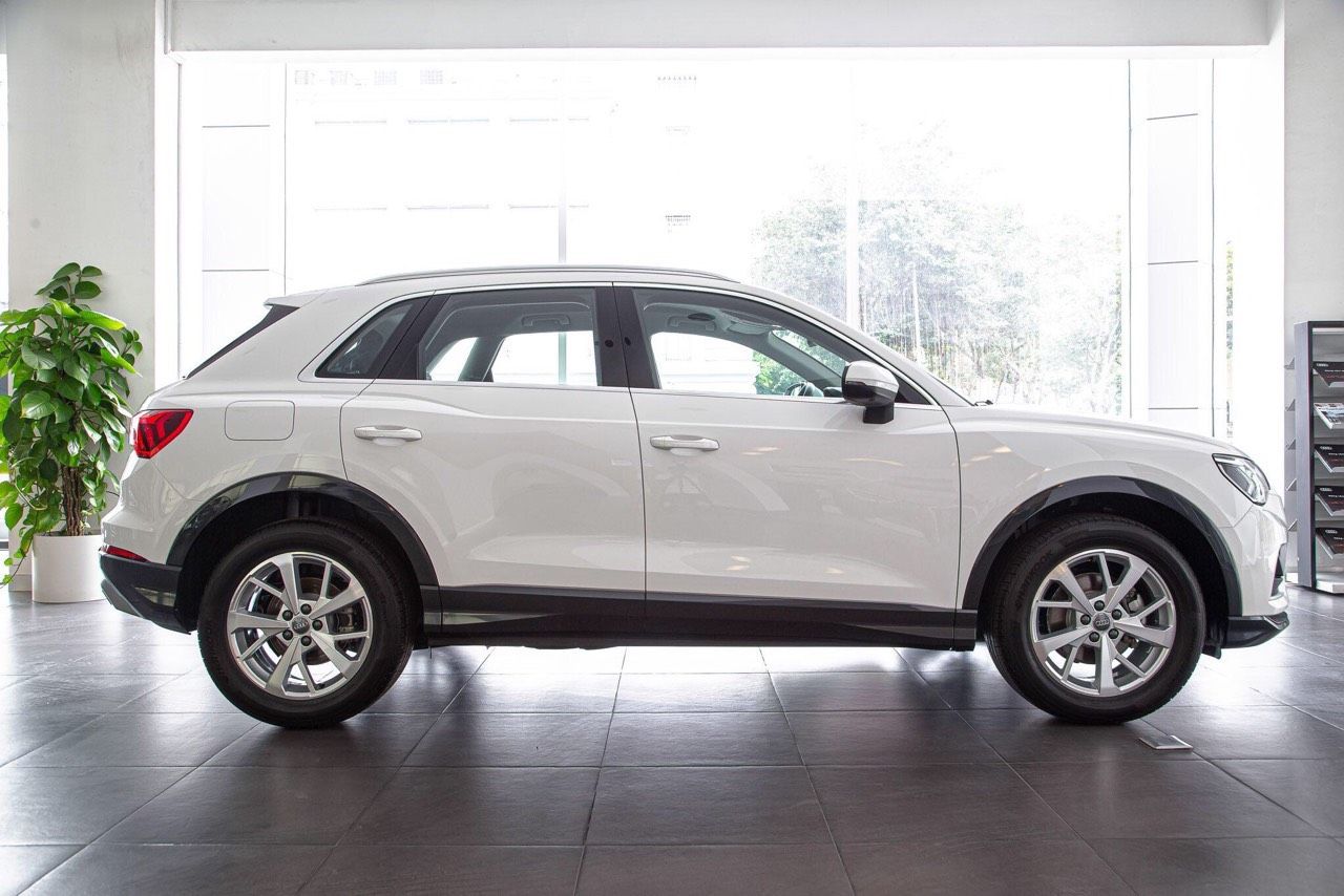 Audi Q3 2022 - Xe sang nhập khẩu, đặt cọc giao trước Tết