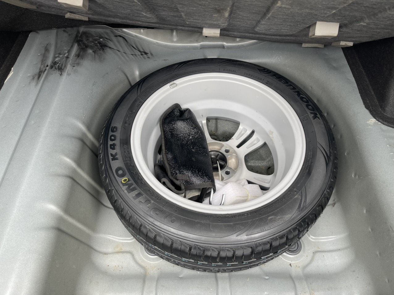 Chevrolet Aveo 2017 - Màu đen, số tay, 1 chủ - Mới đi được 3v km xịn - Nguyên lốp theo xe