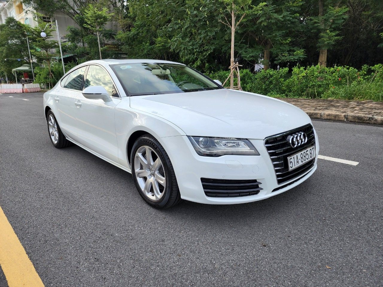 Audi A7 2015 - 1 đời chủ. Xe nhà trùm mền không chạy còn mới 95%, full option, cửa hít, sunroof, toàn bộ còn zin theo xe