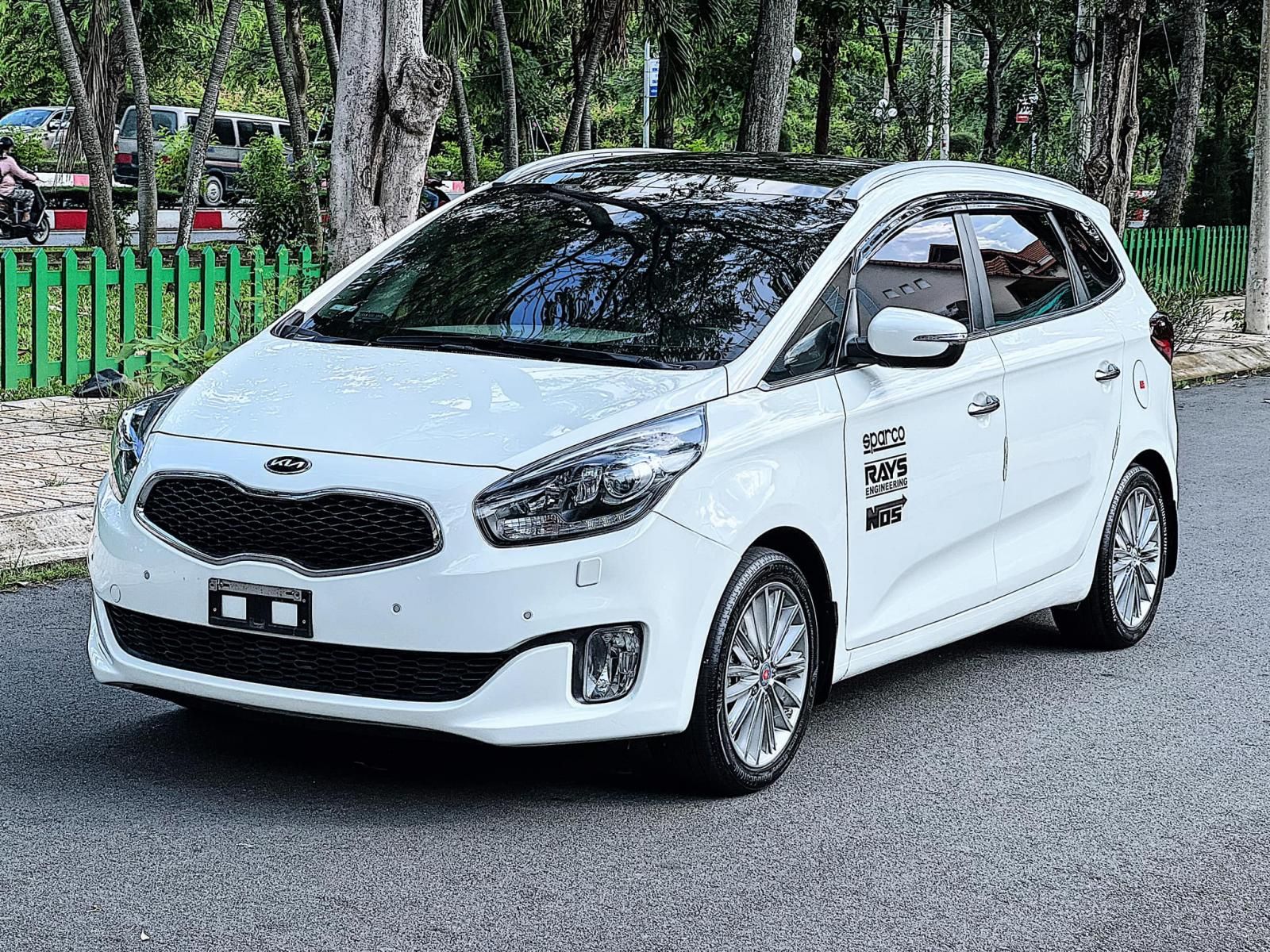 Kia Rondo 2014 - Màu trắng, xe nhập, giá chỉ 499 triệu