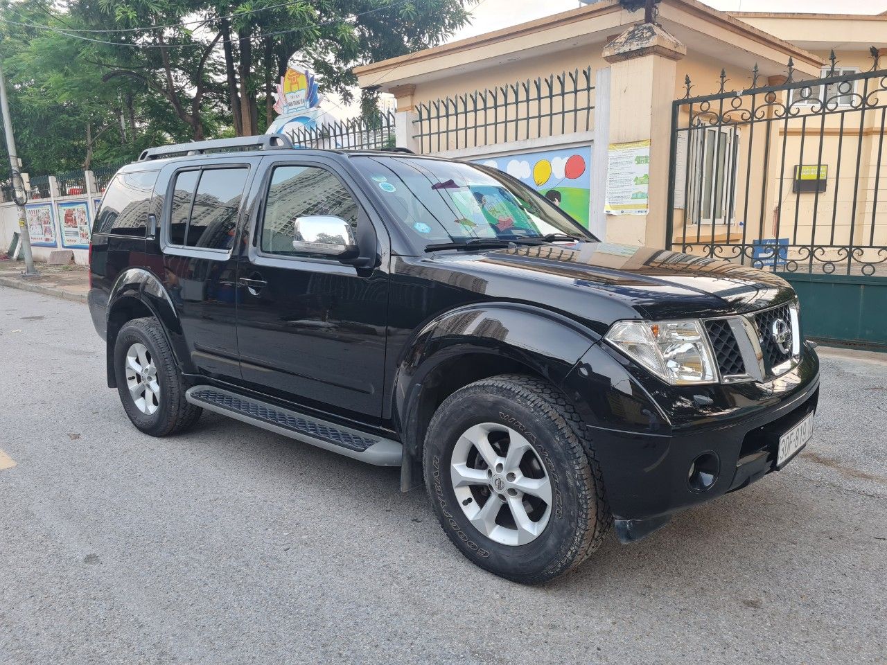 Nissan Pathfinder 2007 - Màu đen, nhập khẩu nguyên chiếc