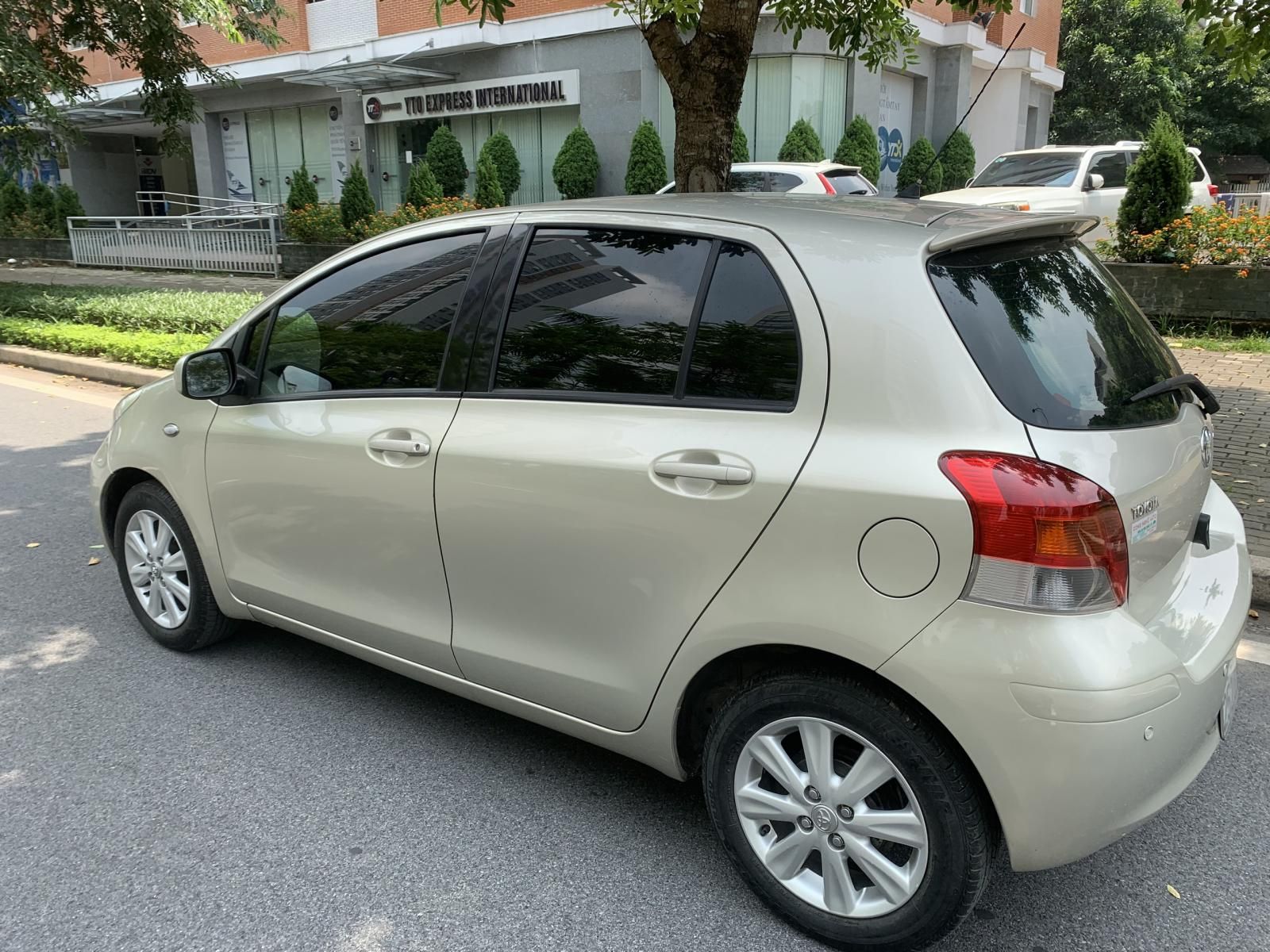 Toyota Yaris 2010 - Odo 10v zin biển HN chào giá có thương lượng