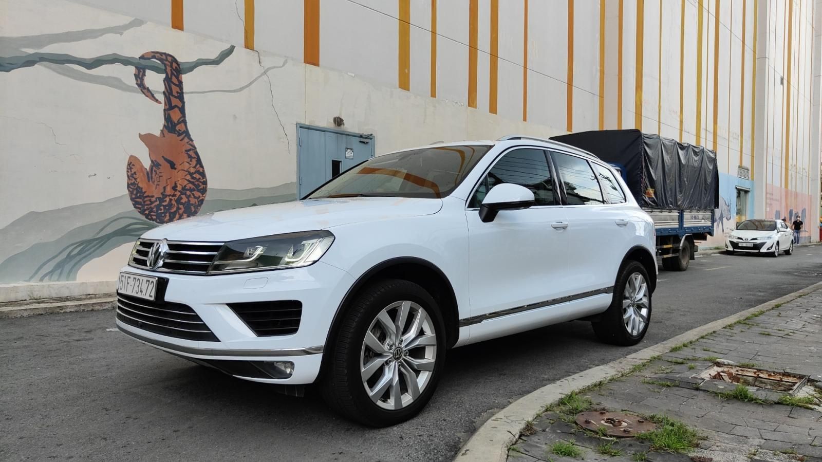 Volkswagen Touareg 2016 - Bán ô tô Volkswagen Touareg năm 2016 nhập khẩu nguyên chiếc giá 1 tỷ 199tr