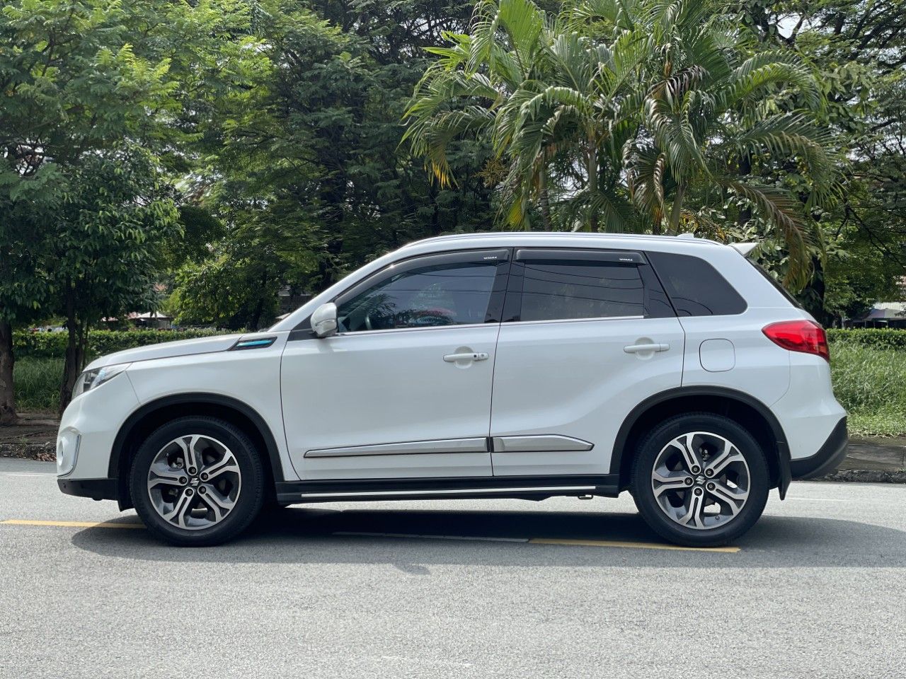 Suzuki Vitara 2016 - Xe nhập, giá chỉ 555 triệu, còn siêu mới đẹp