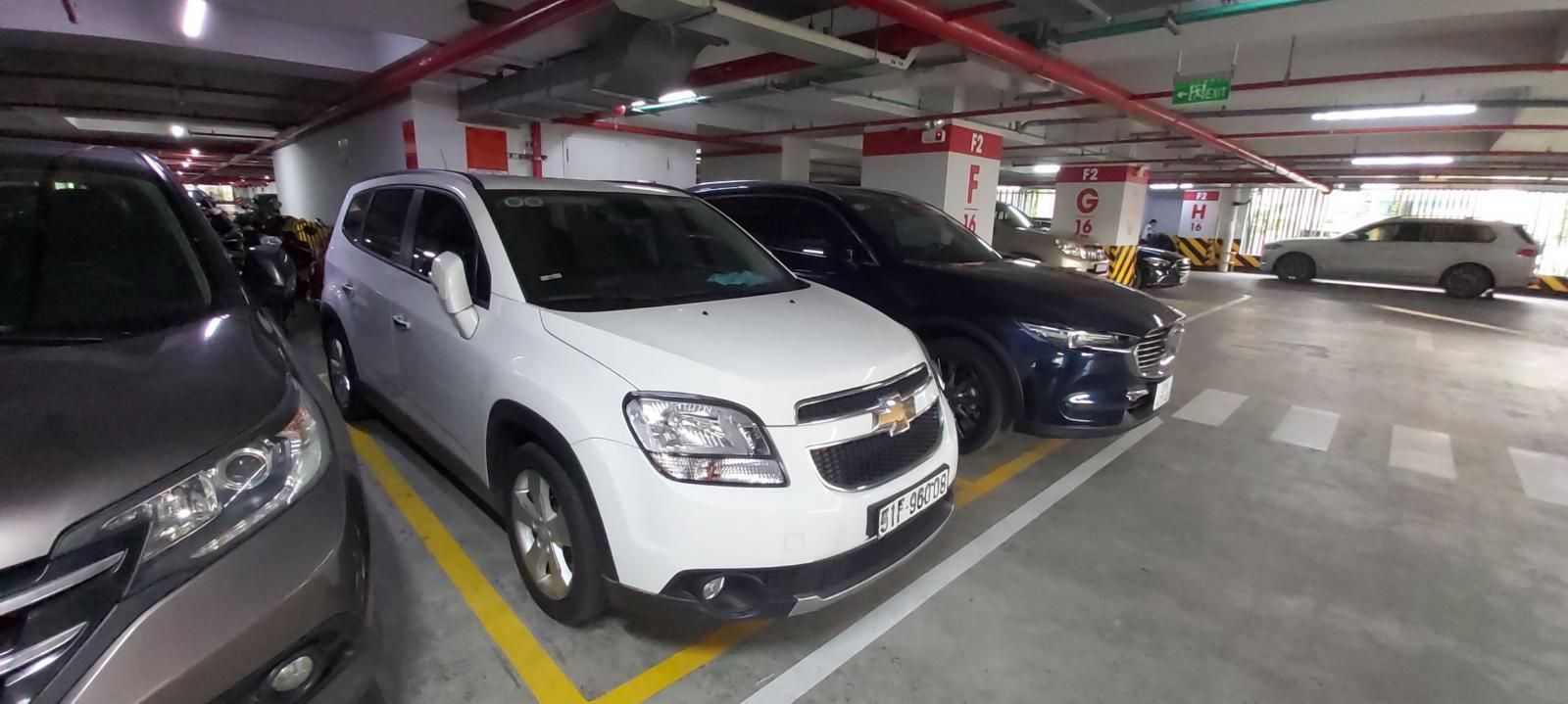 Chevrolet Orlando 2016 - Đổi xe mới nên bán xe Chevrolet Orlando đời 2016 xe gia đình chạy kỹ chưa đến 30.000km, giá 450tr