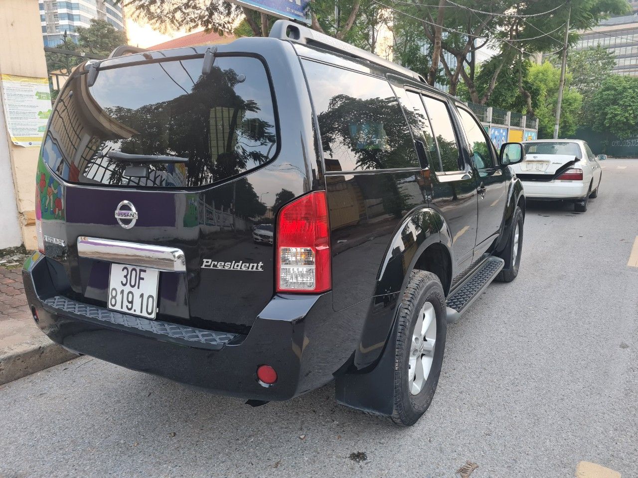 Nissan Pathfinder 2007 - Màu đen, nhập khẩu nguyên chiếc