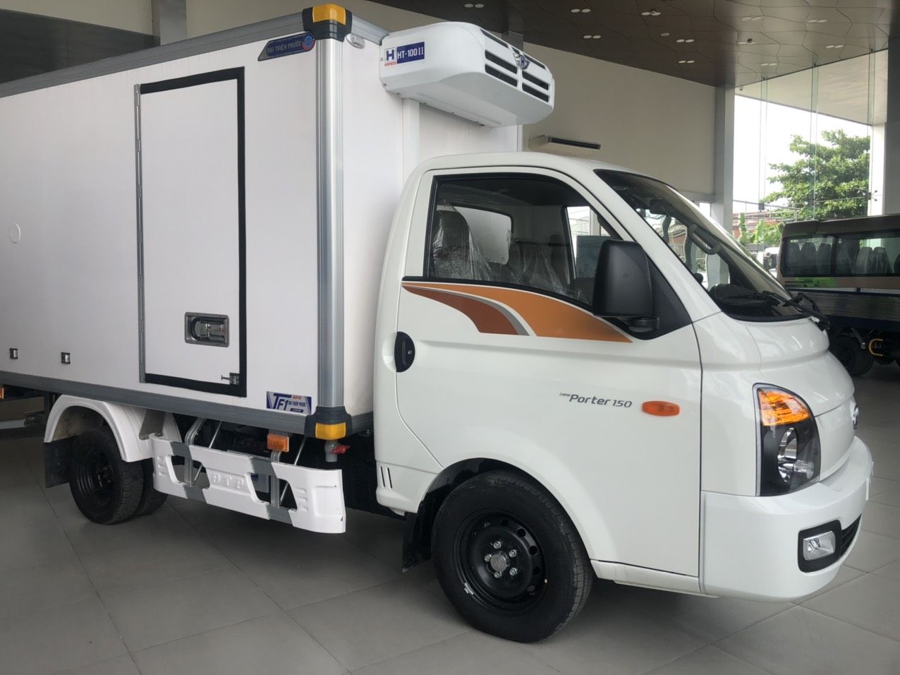 Hyundai Porter 2022 - Thùng đông lạnh, có sẵn giao ngay - Tặng bảo hiểm vật chất + hộp đen