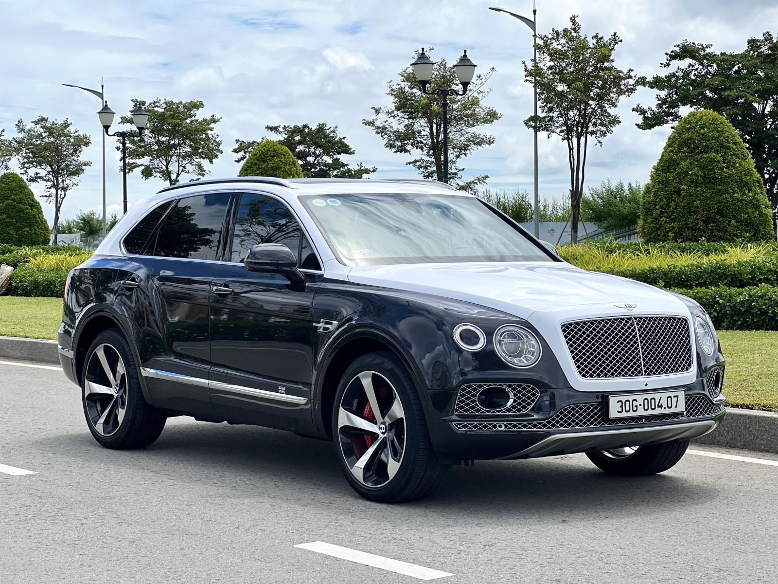 Bentley Bentayga 2019 - Siêu phẩm xe siêu sang, máy V8 cực khỏe