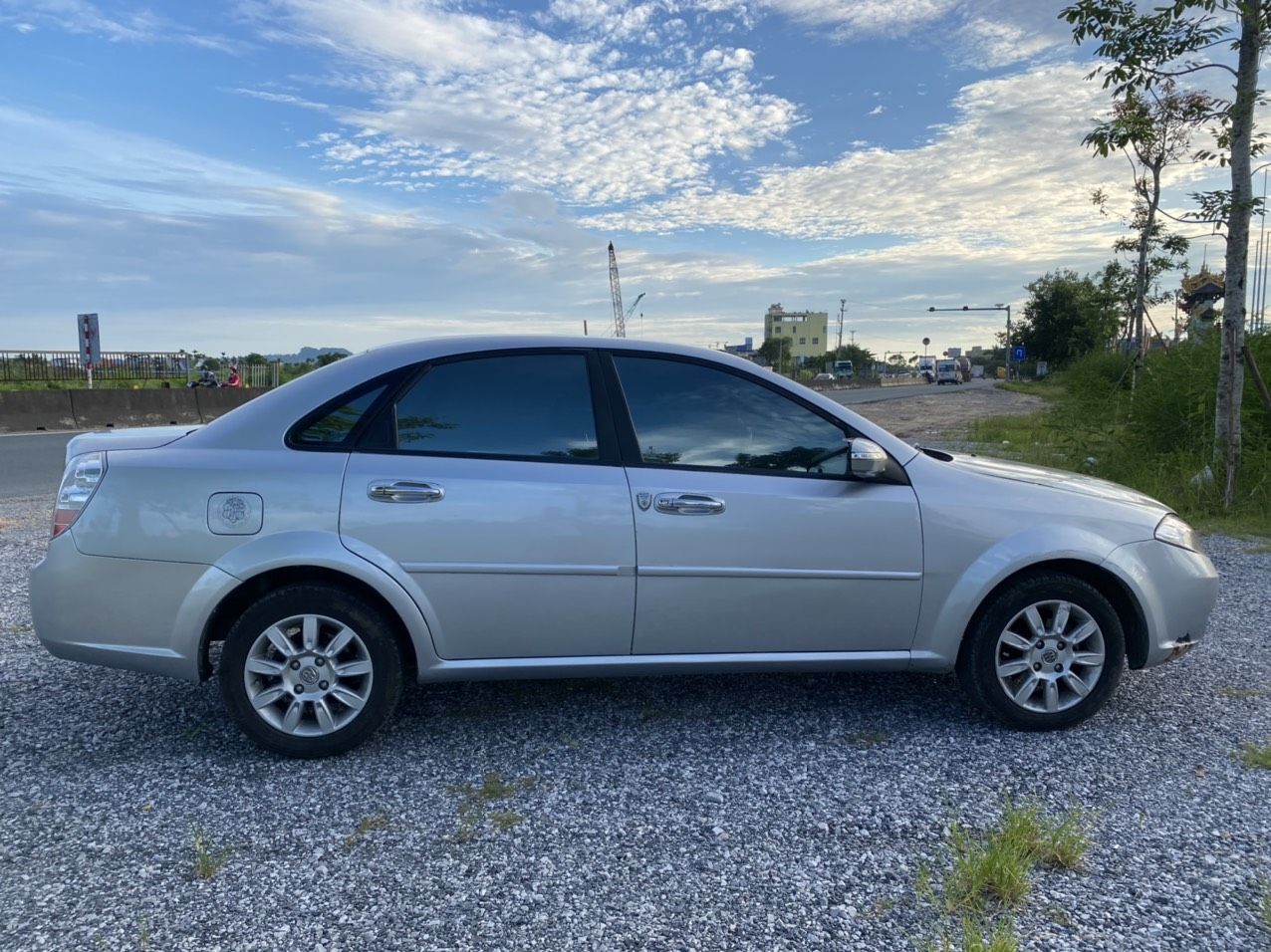 Buick Excelle 2009 - Màu bạc, nhập khẩu, giá cực tốt