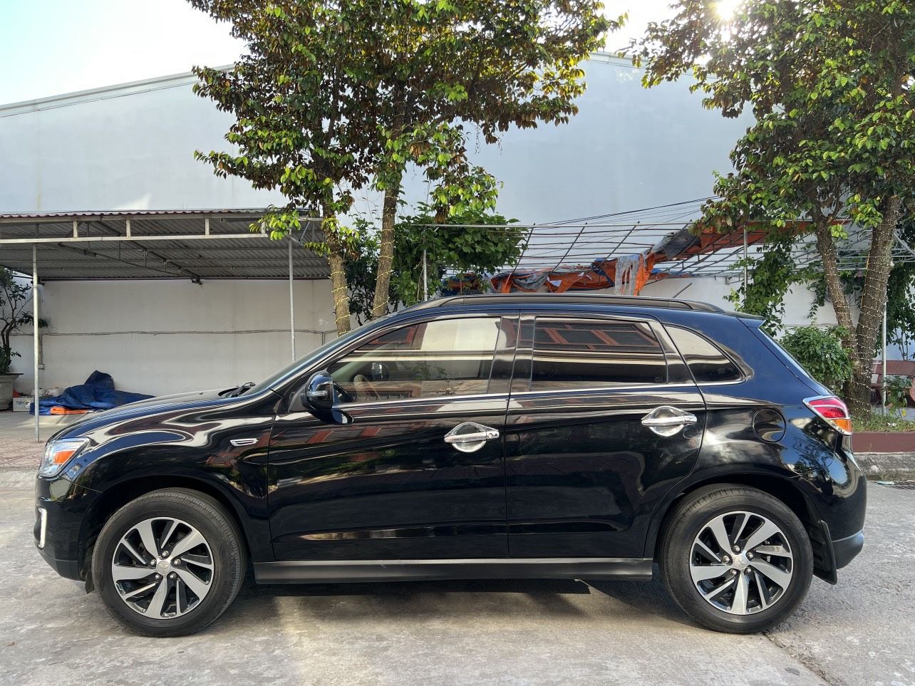 Mitsubishi Outlander Sport 2015 - Đăng ký lần đầu 2015, xe gia đình, giá chỉ 599tr