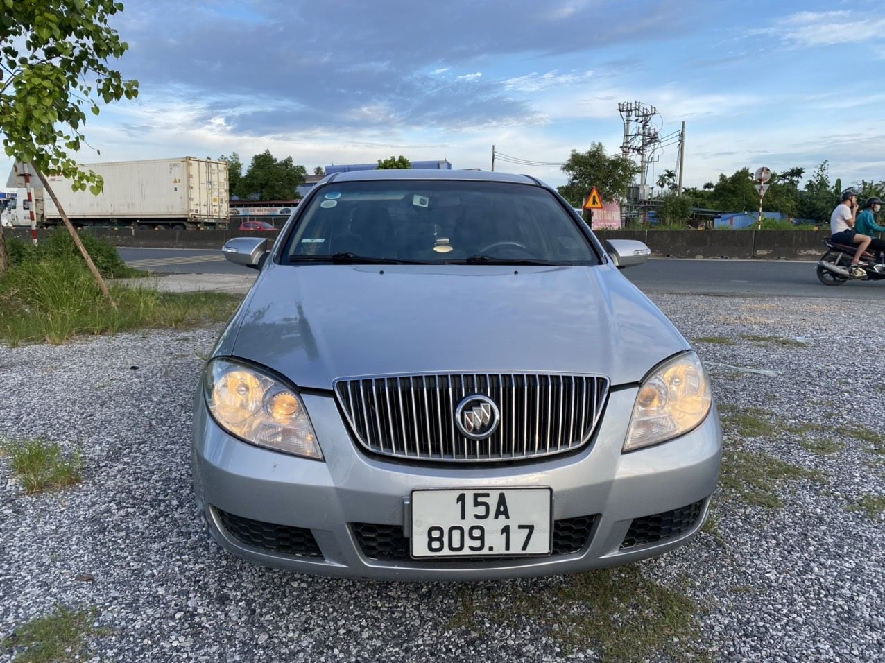 Buick Excelle 2009 - Màu bạc, nhập khẩu, giá cực tốt