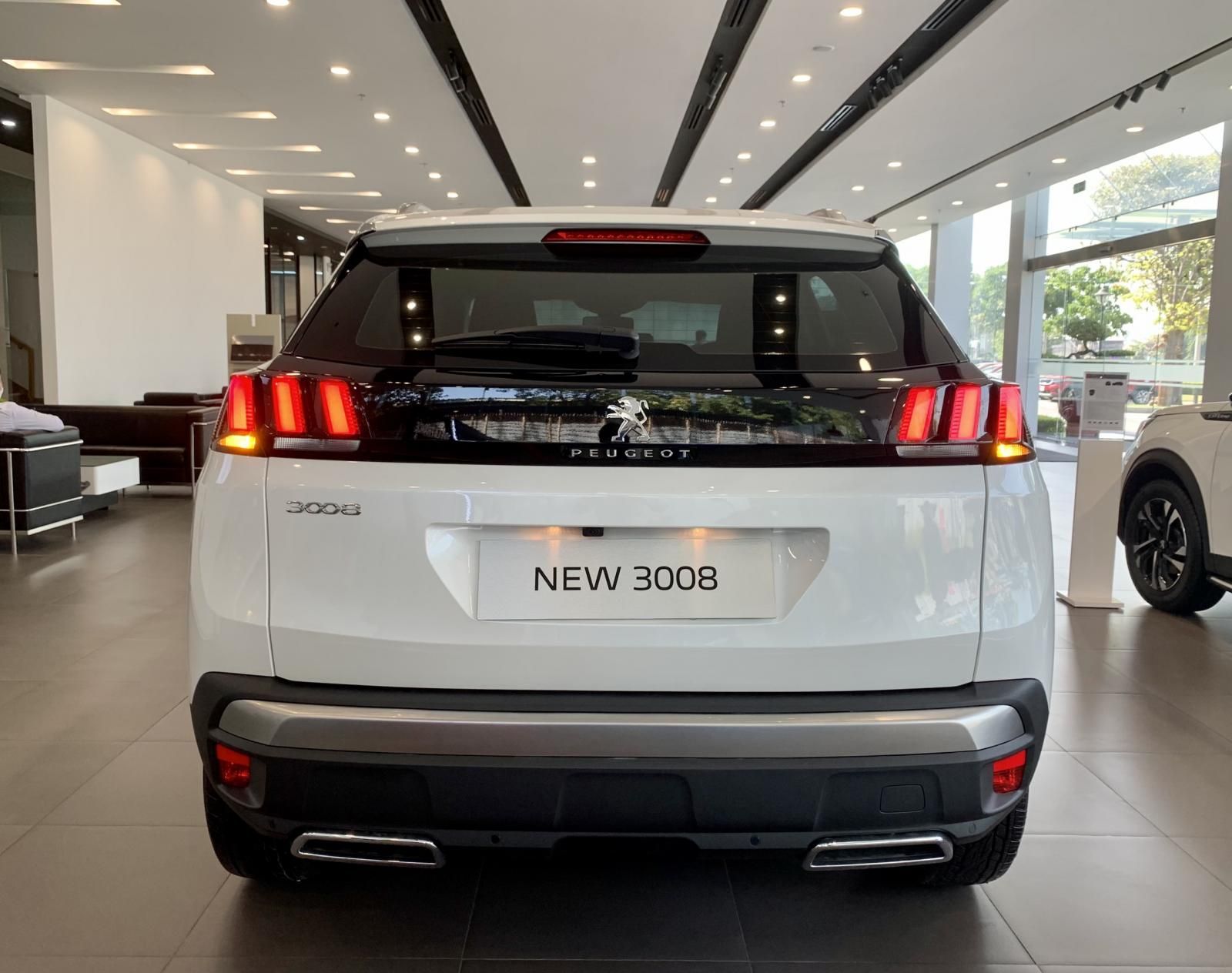 Peugeot 3008 2022 - Sẵn xe giao ngay không kèm phụ kiện - Giảm 40 triệu - Tặng chăm xe miễn phí 1 năm