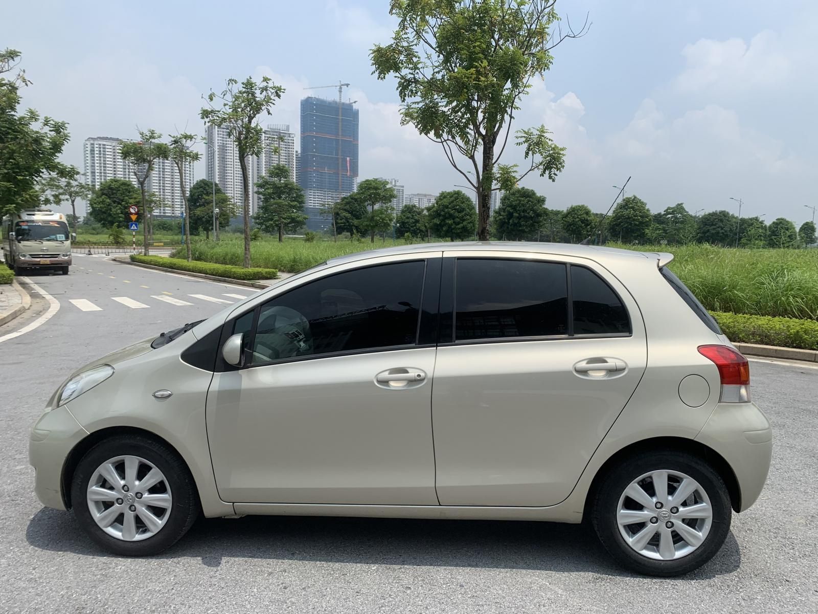 Toyota Yaris 2010 - Odo 10v zin biển HN chào giá có thương lượng