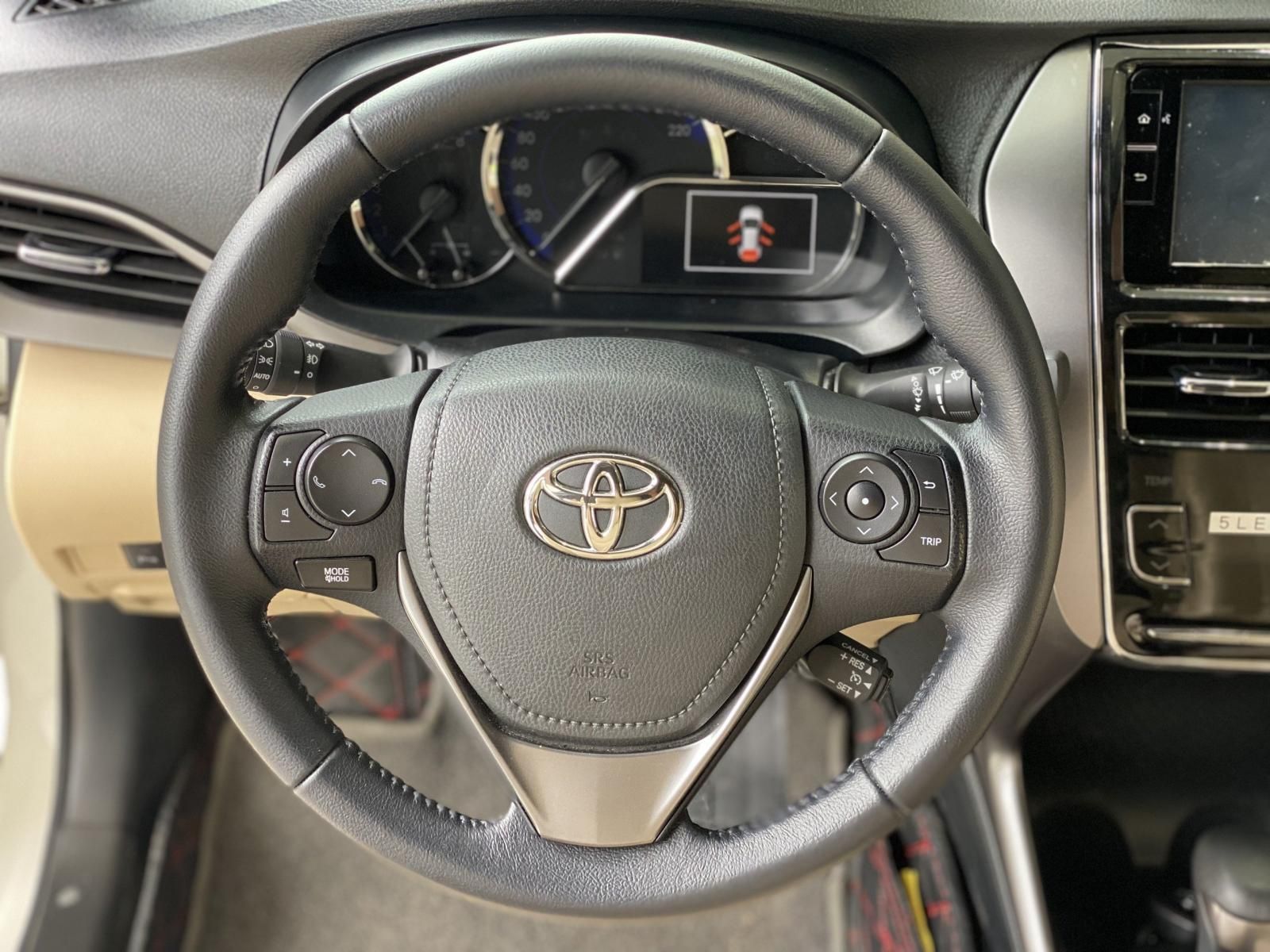Toyota Yaris 2021 - Màu trắng, nhập khẩu nguyên chiếc