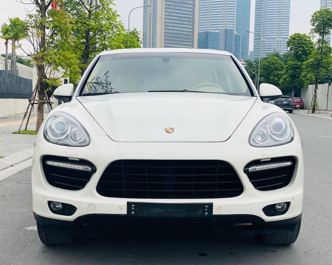 Porsche Cayenne 2011 - Màu trắng, nhập khẩu nguyên chiếc