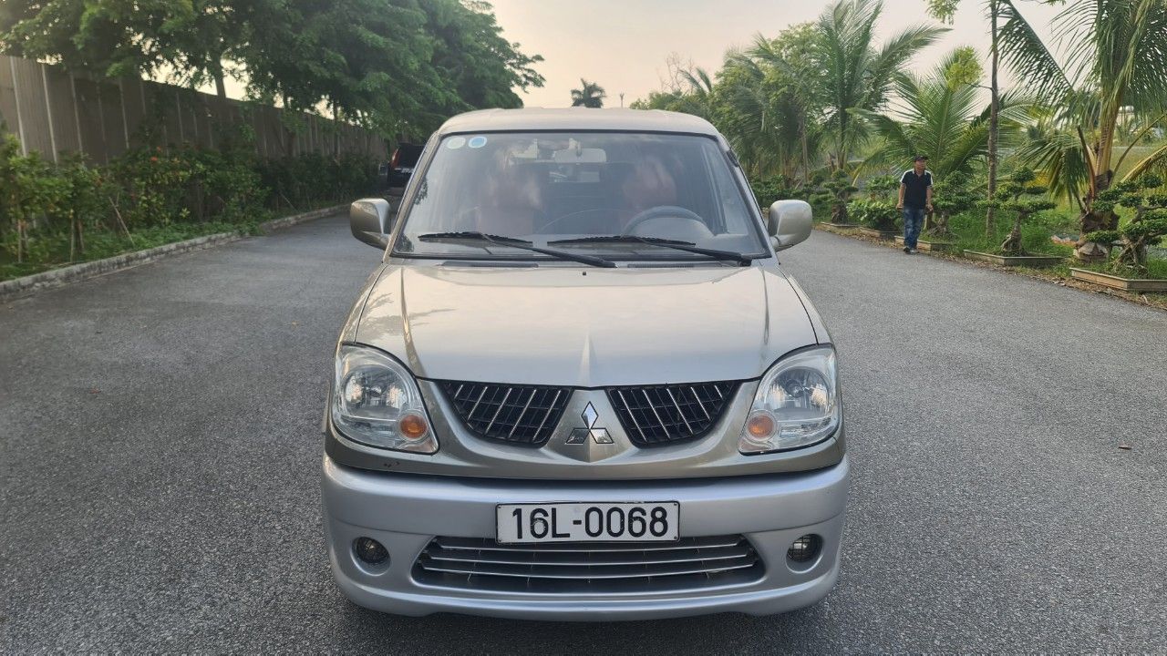 Mitsubishi Jolie 2004 - Giá chỉ 128tr