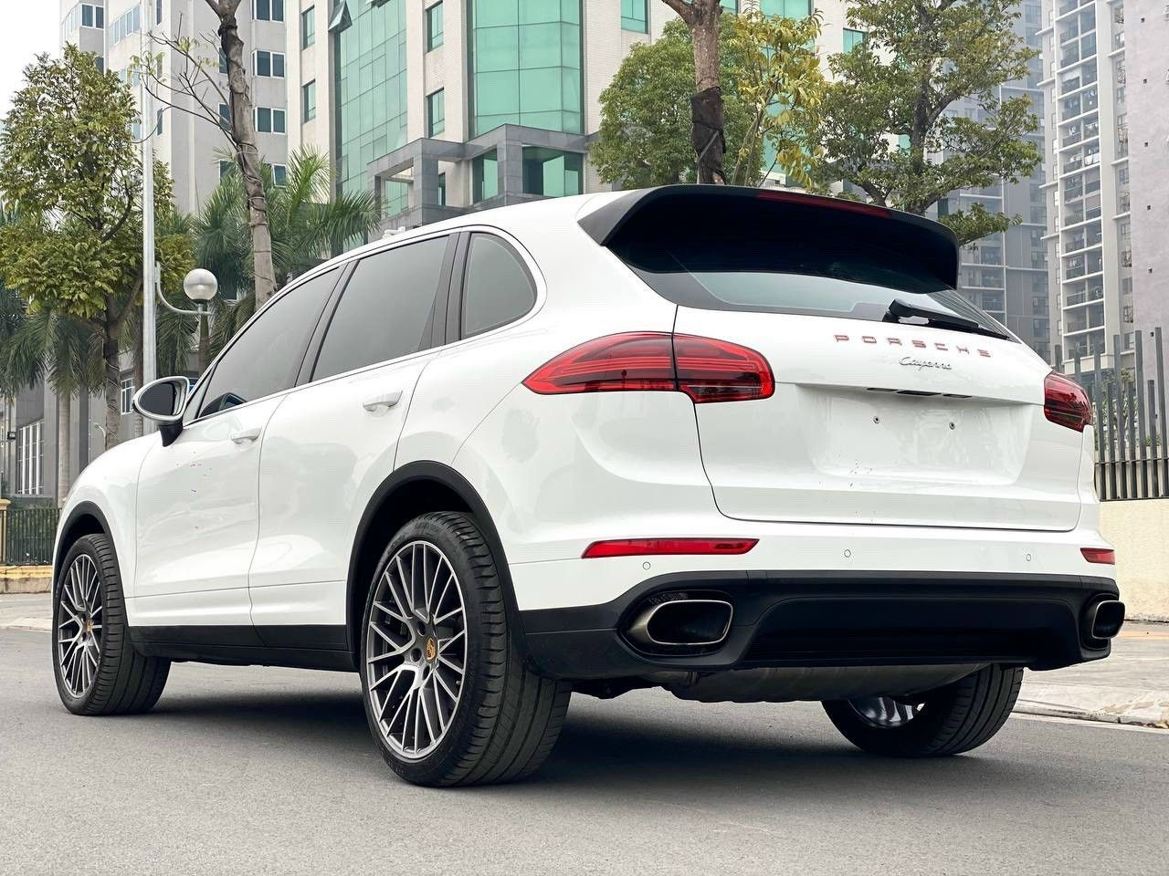 Porsche Cayenne 2015 - Tên tư nhân, một chủ từ mới