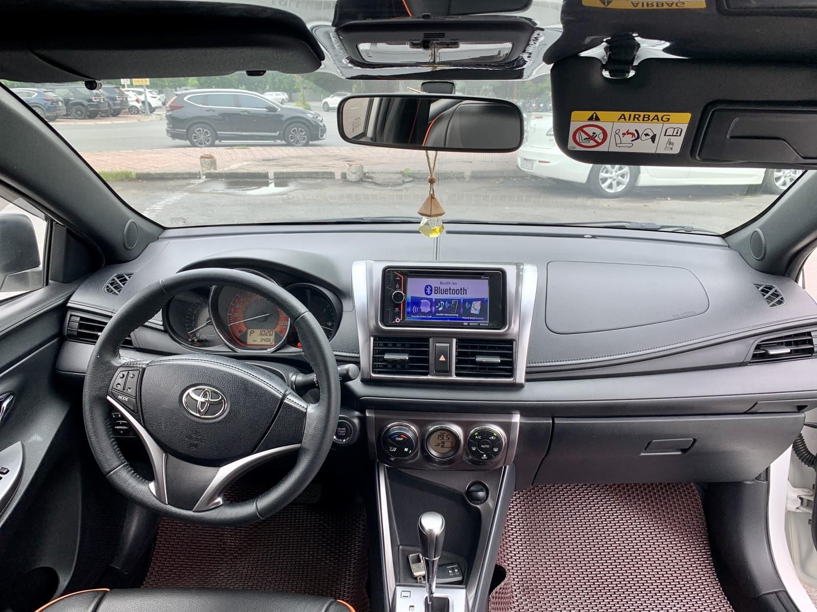 Toyota Yaris 2015 - Màu trắng, giá chỉ 456 triệu