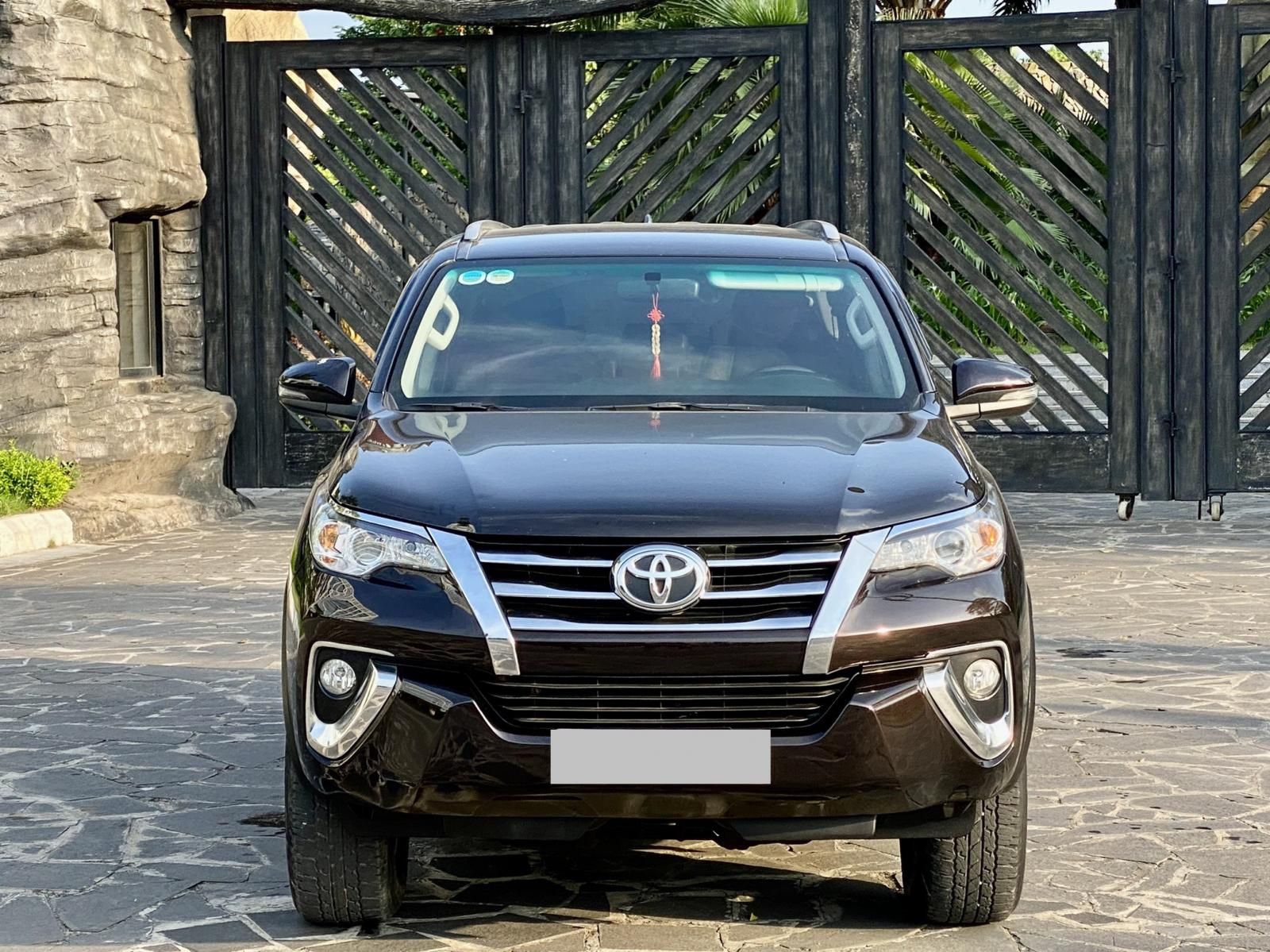 Toyota Fortuner 2019 - Dòng xe gầm cao, động cơ mạnh mẽ