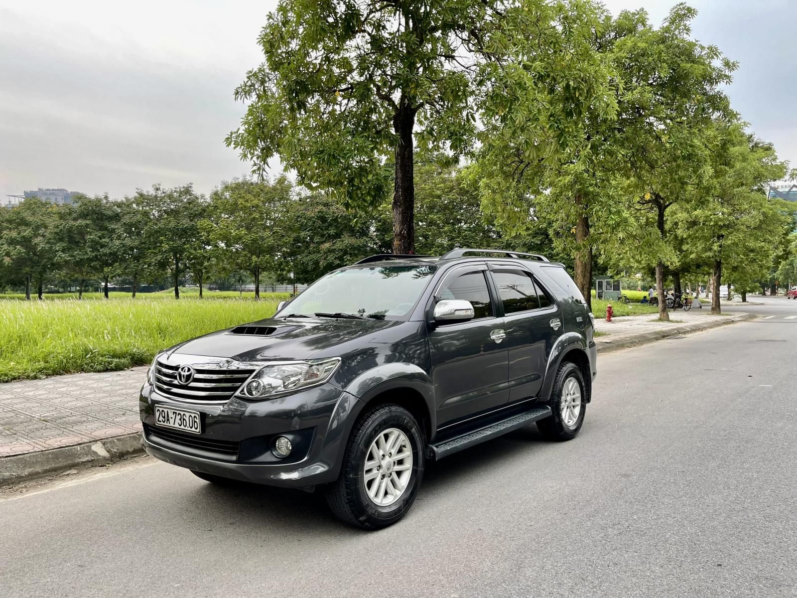 Toyota Fortuner 2013 - Odo 8,7v biển HN