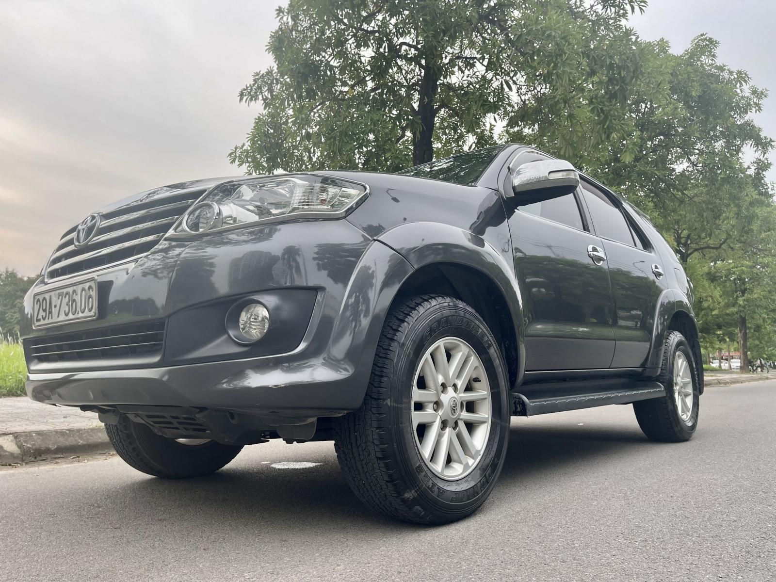 Toyota Fortuner 2013 - Odo 8,7v biển HN