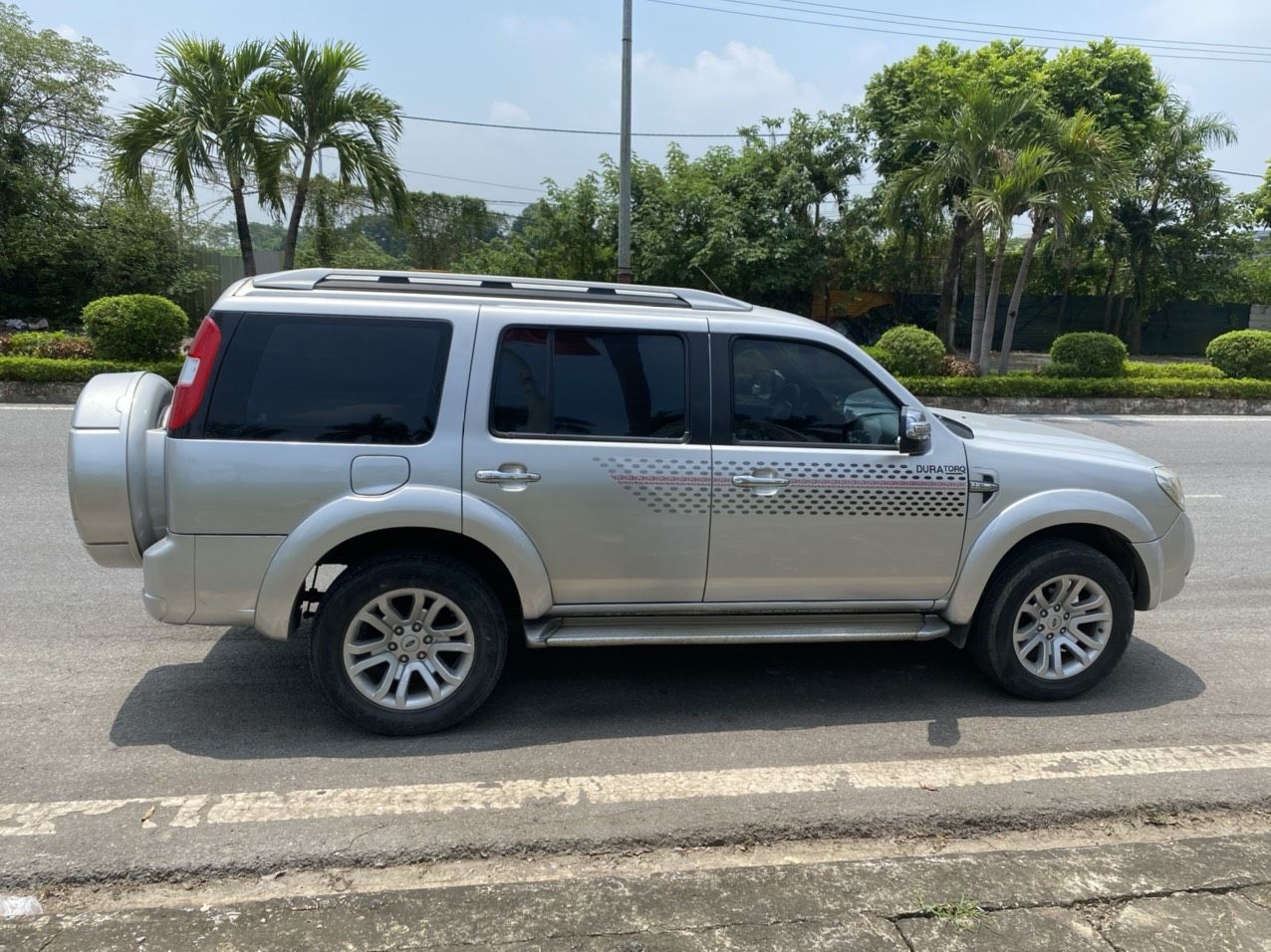 Ford Everest 2013 - Xe đẹp không lỗi nhỏ, giá có giảm