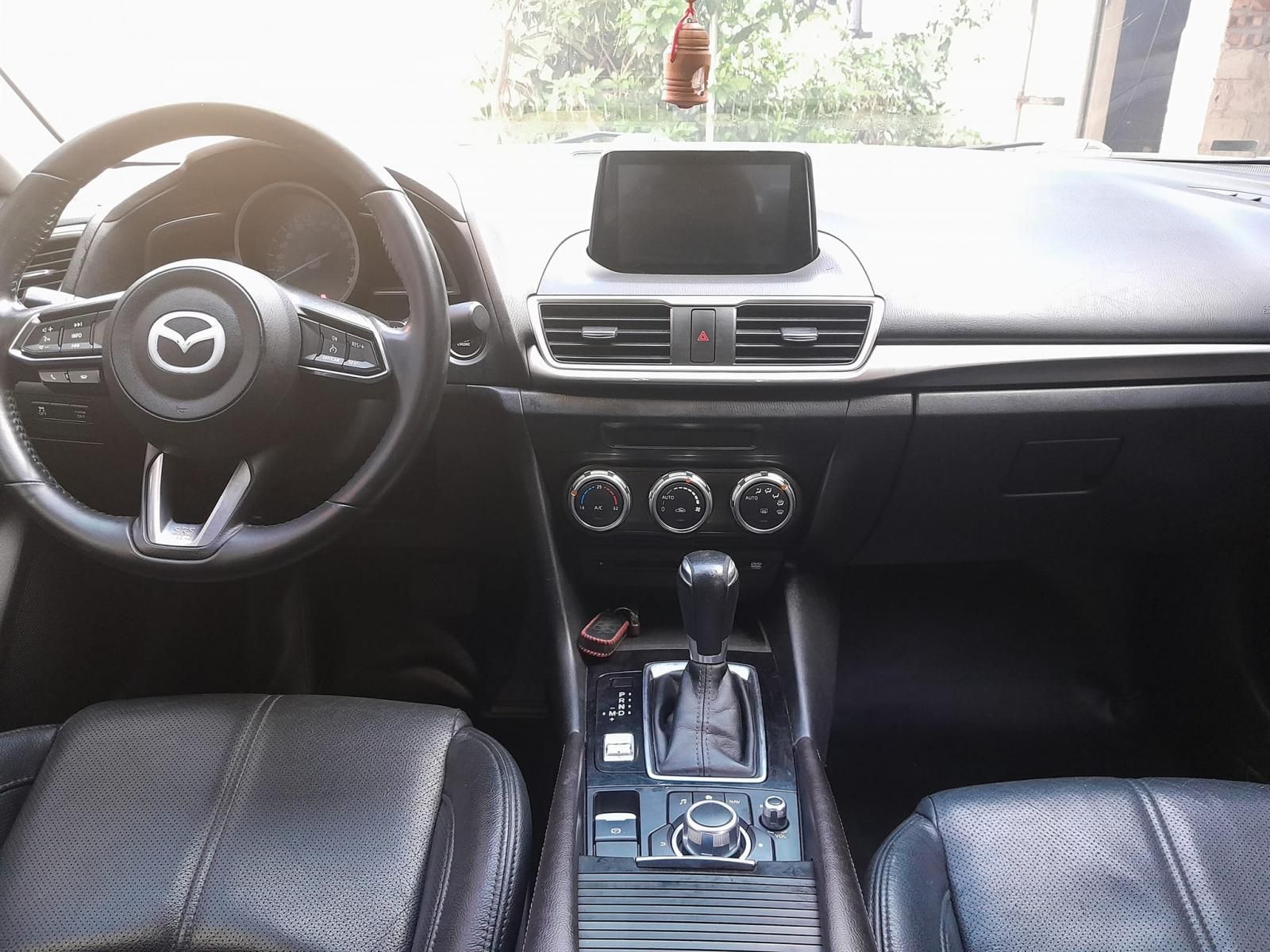 Mazda 3 2017 - Màu đỏ giá hữu nghị