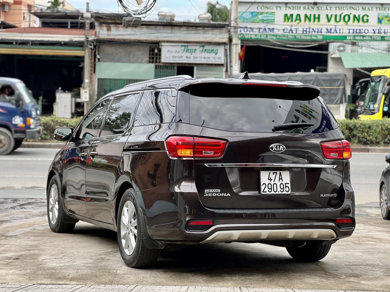 Kia Sedona 2019 - Bản full dầu màu nâu, bảo dưỡng hãng định kỳ rất đẹp, không 1 lỗi nhỏ