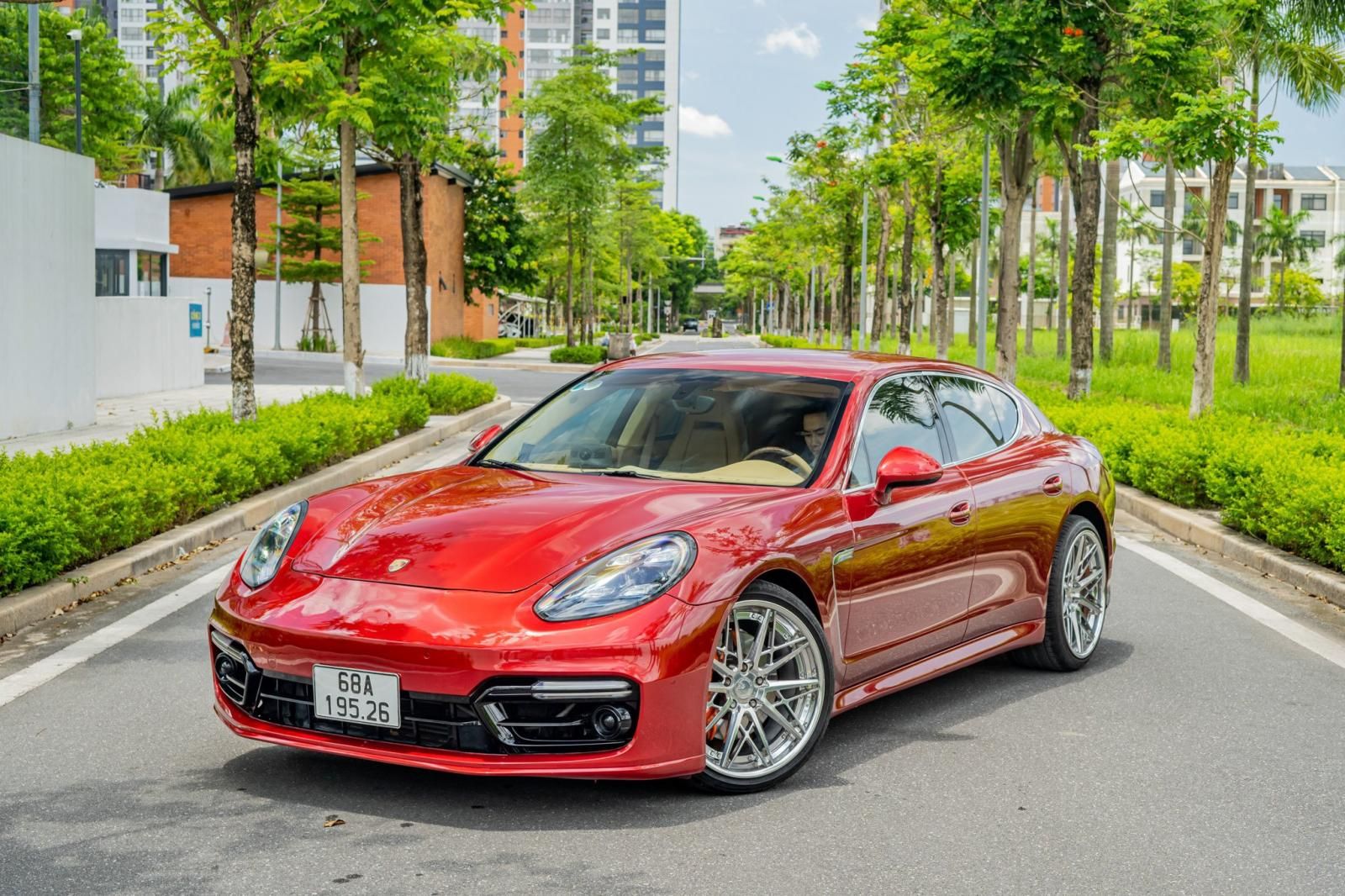 Porsche Panamera 2010 - Màu đỏ, xe nhập