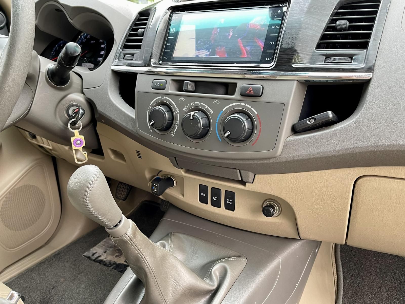 Toyota Fortuner 2013 - Odo 8,7v biển HN