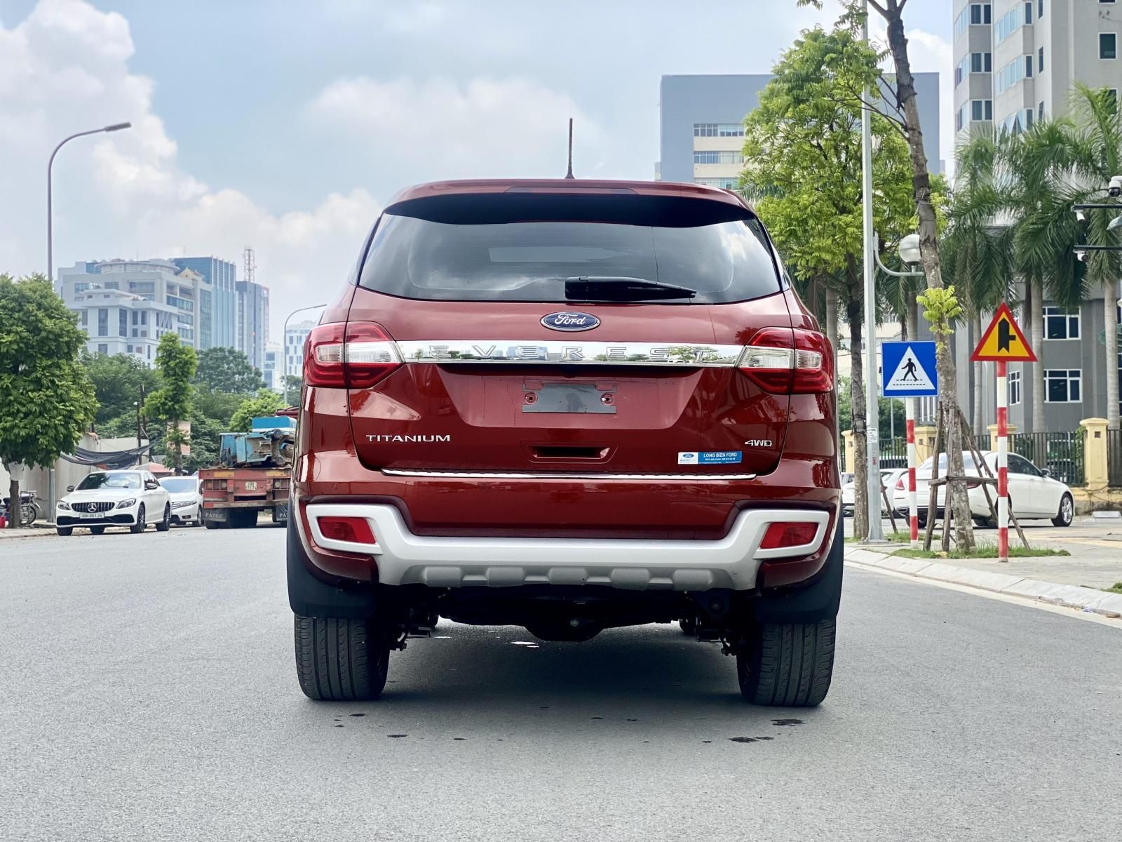 Ford Everest 2021 - Màu đỏ