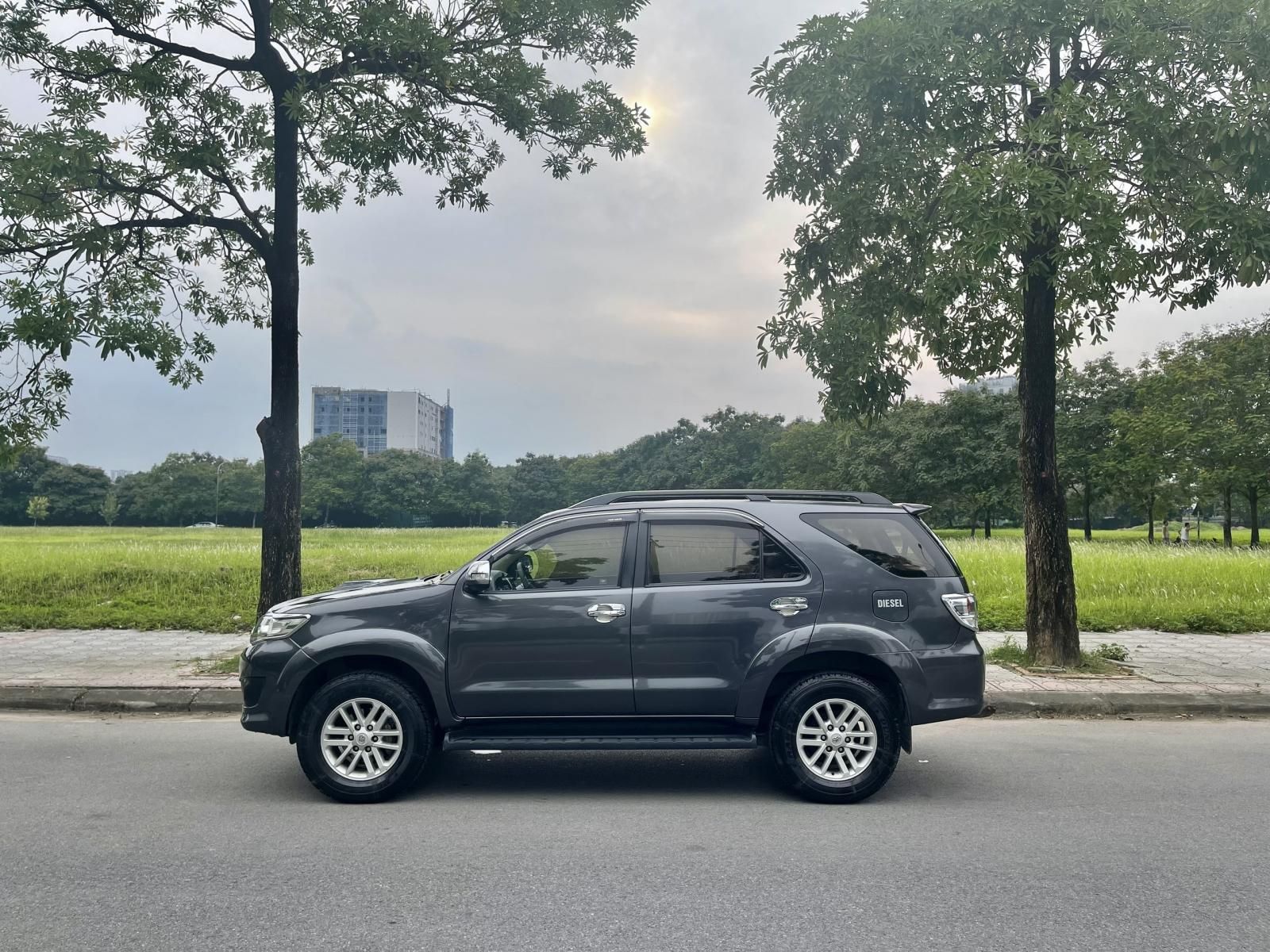 Toyota Fortuner 2013 - Odo 8,7v biển HN