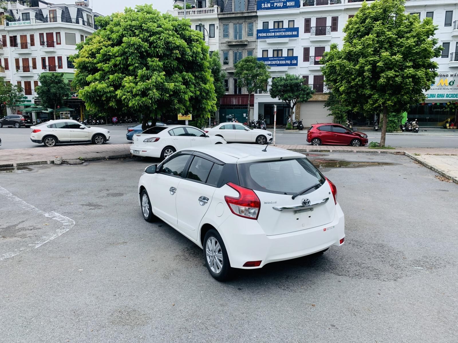 Toyota Yaris 2015 - Màu trắng, giá chỉ 456 triệu