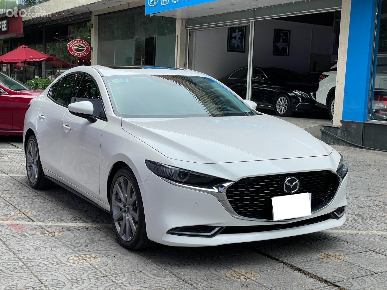 Mazda 3 2020 - Xe màu trắng