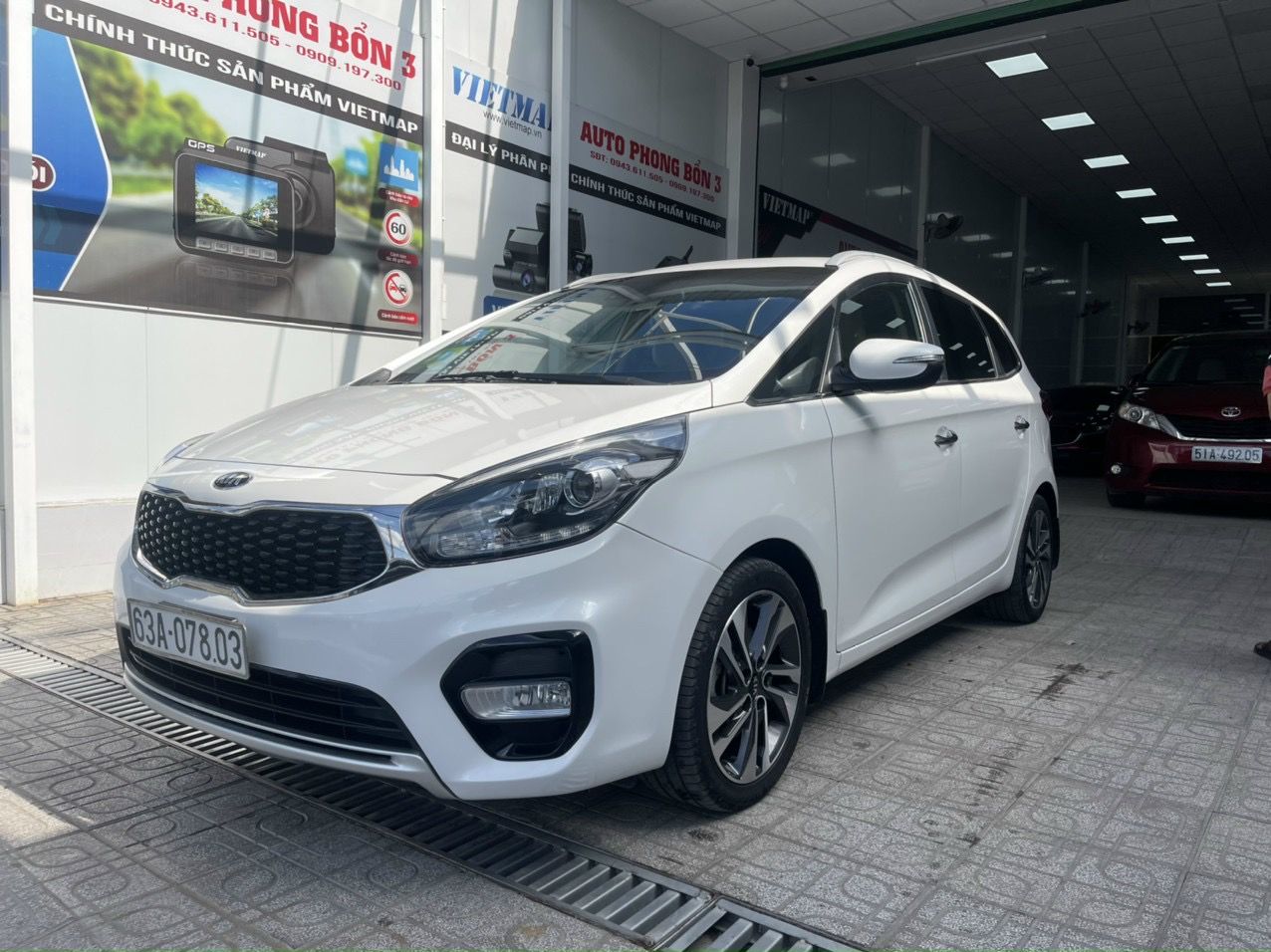 Kia Rondo 2017 - Máy xăng một chủ từ mua mới đi chuẩn 58 ngàn cây