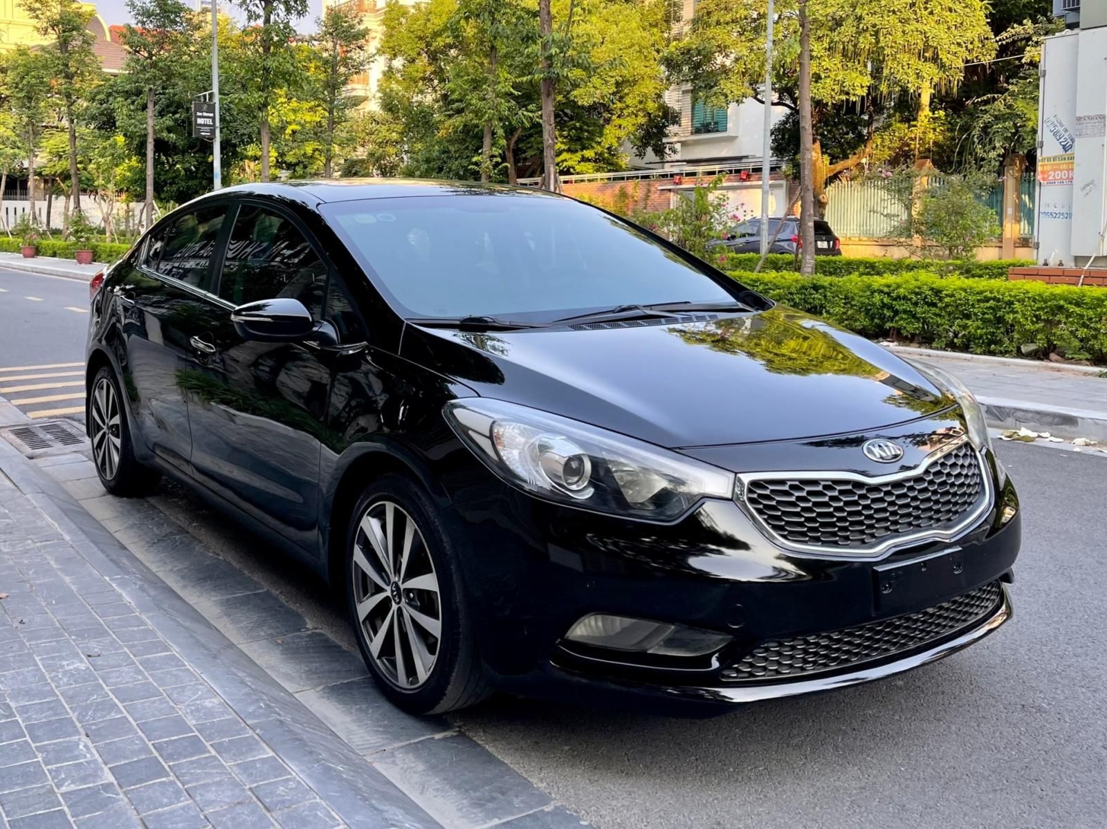 Kia K3 2015 - Cần bán lại xe giá cực tốt