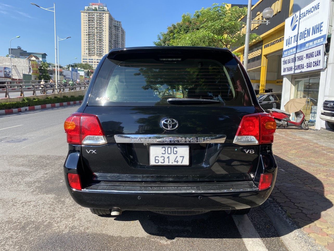 Toyota Land Cruiser 2014 - Màu đen, xe nhập