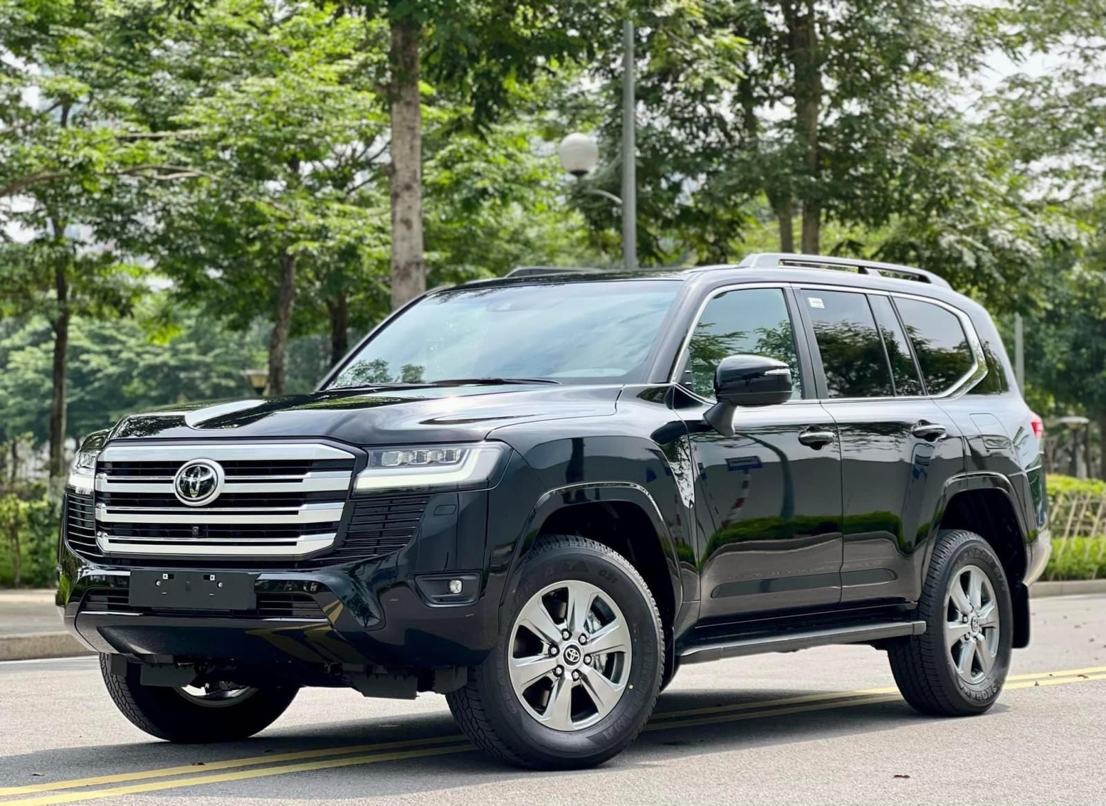 Toyota Land Cruiser 2022 - Giao ngay mới 100%