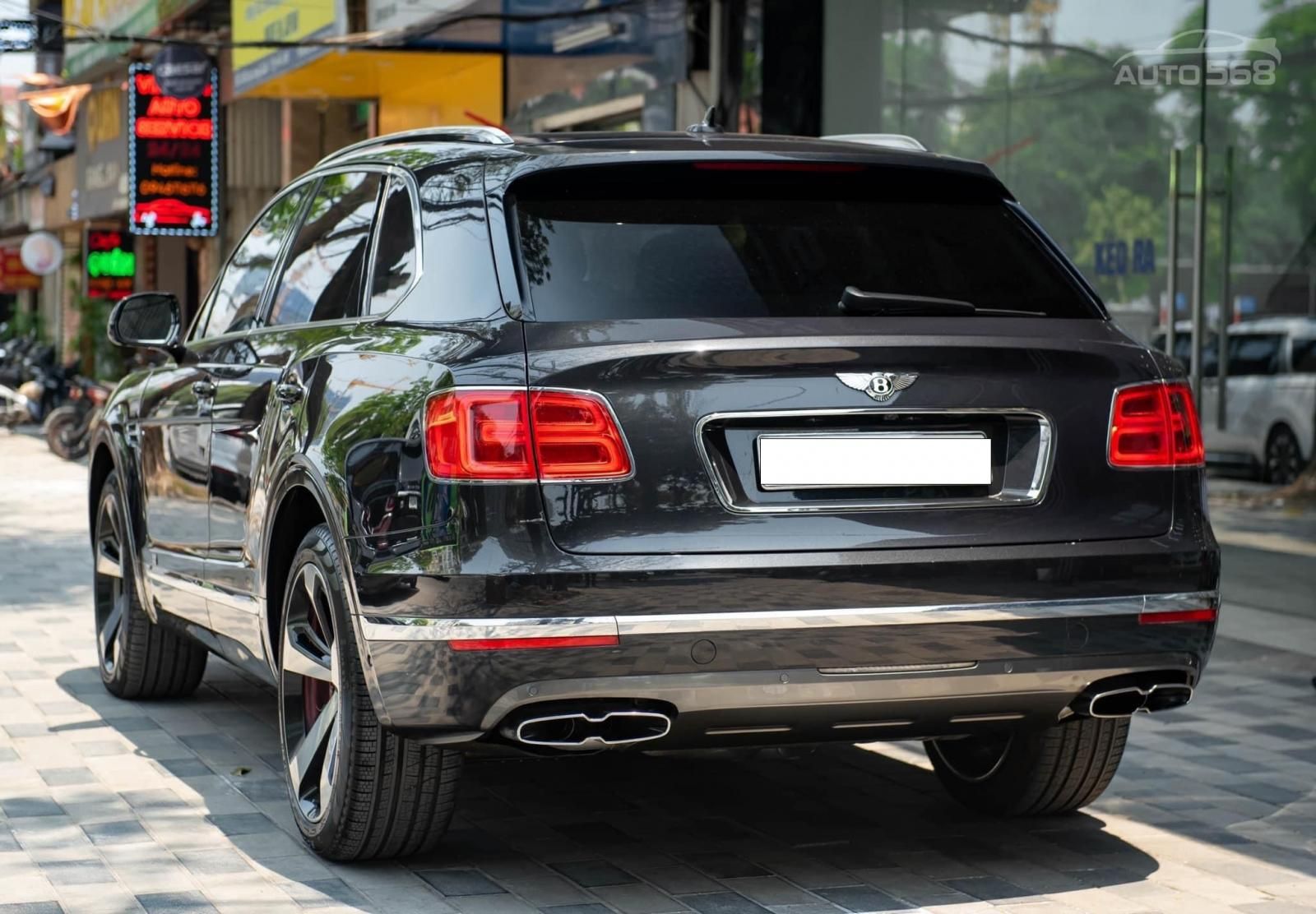 Bentley Bentayga 2019 - Xe màu đen