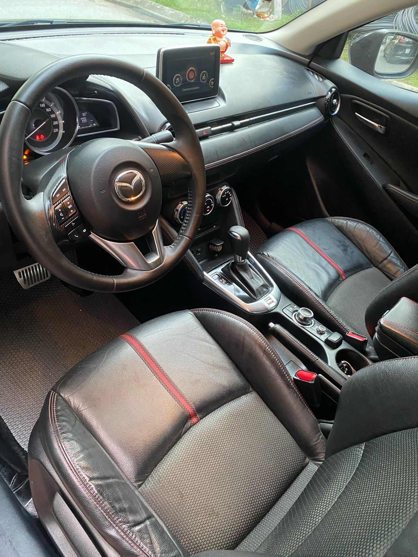 Mazda 2 2016 - Xanh cavansite, giá tốt 389tr