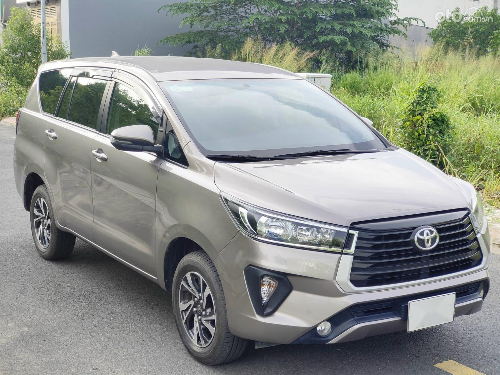 Toyota Innova 2022 - Biển TP