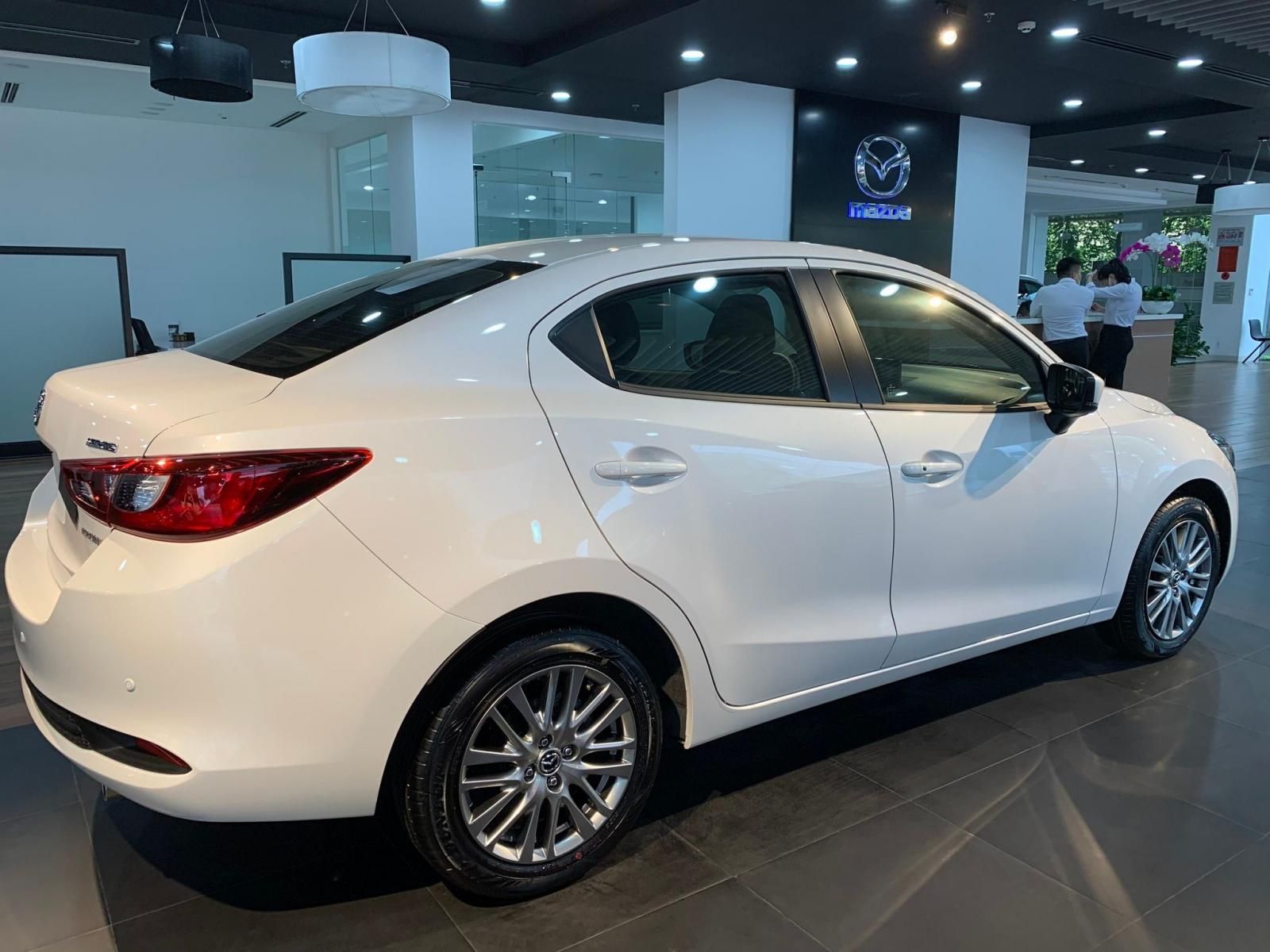 Mazda 2 2022 - Màu trắng, giá chỉ 479 triệu