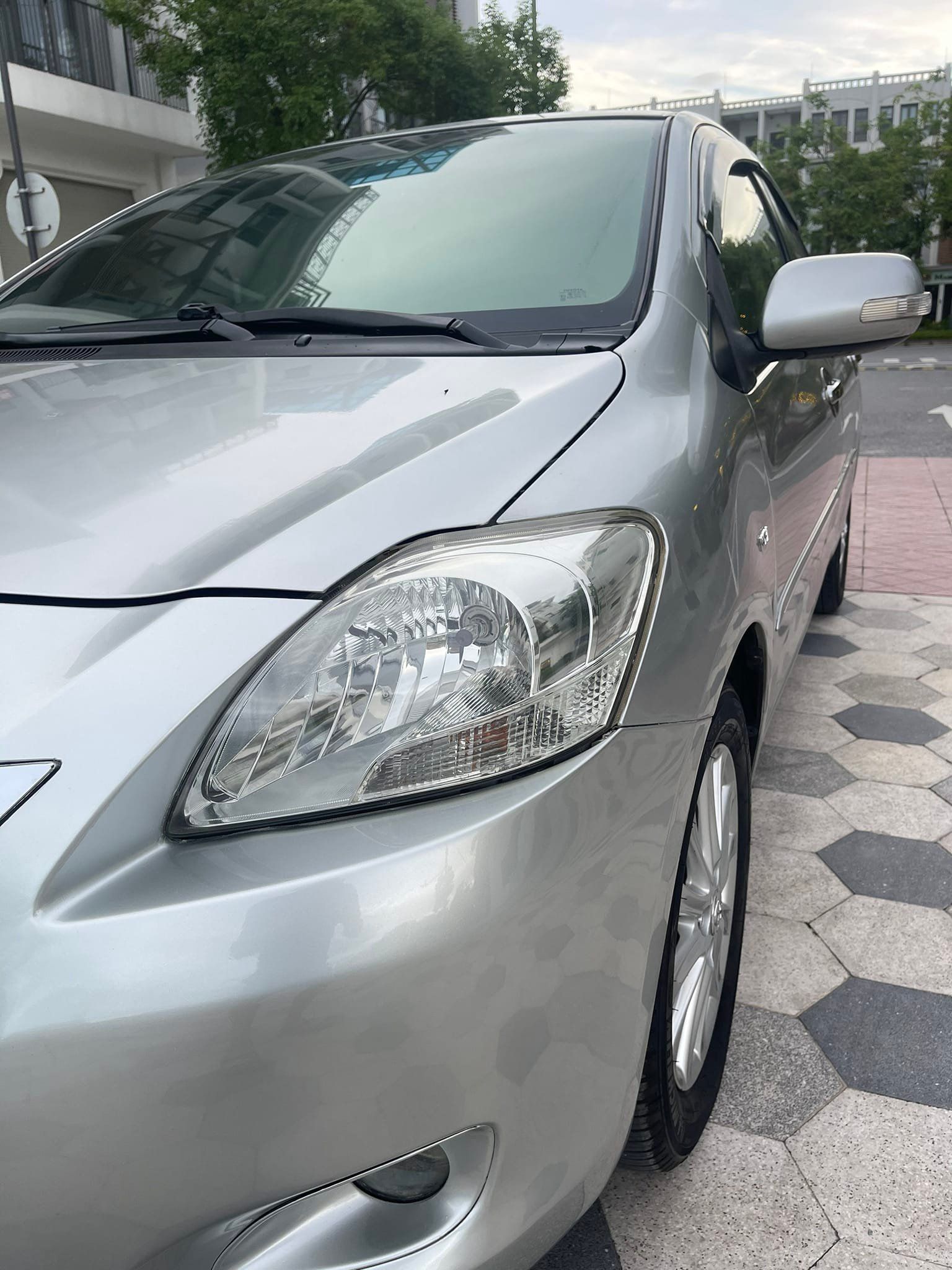 Toyota Vios 2011 - Màu bạc số tự động