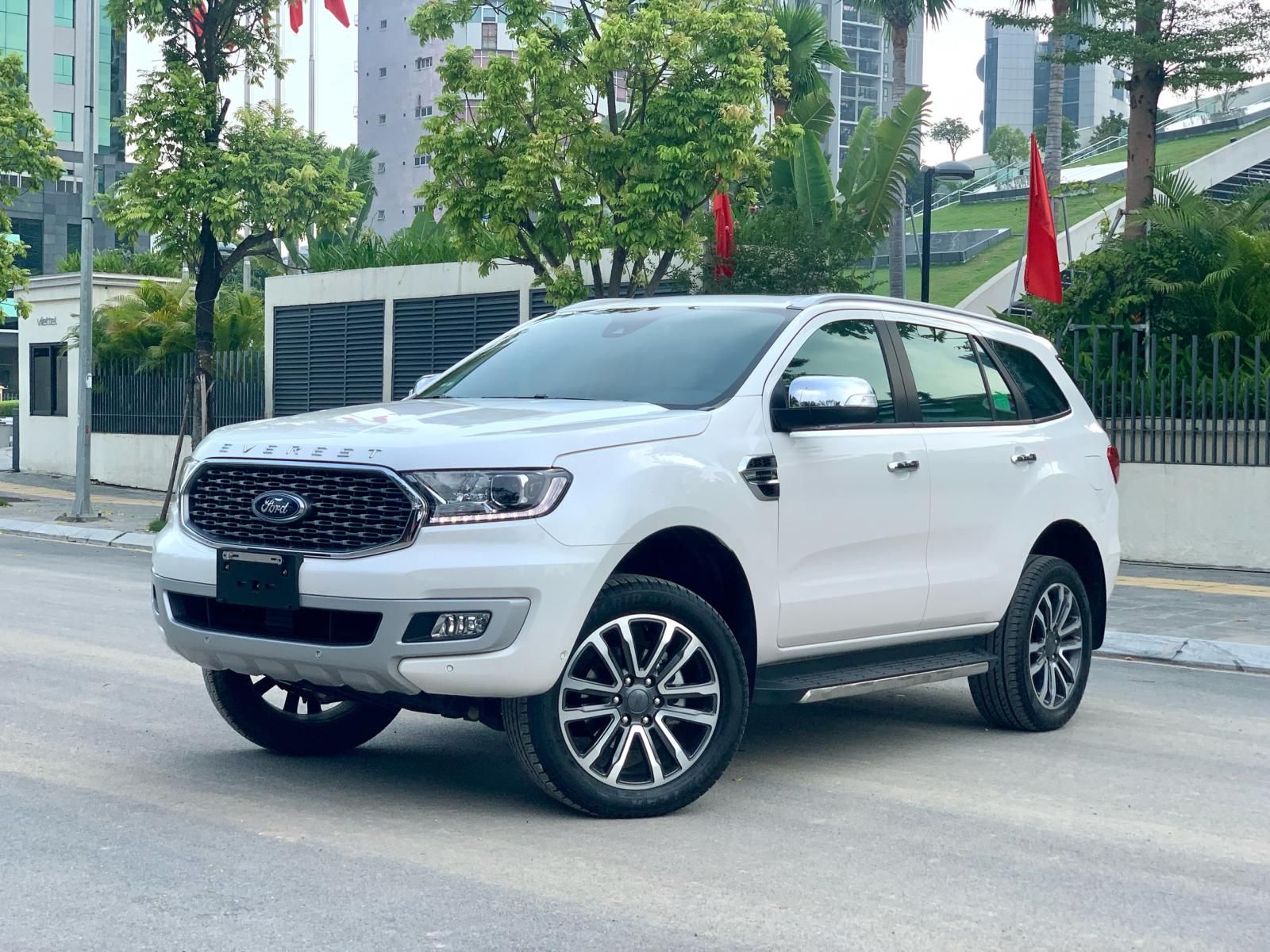 Ford Everest 2022 - Cần bán xe gia đình giá tốt như mới